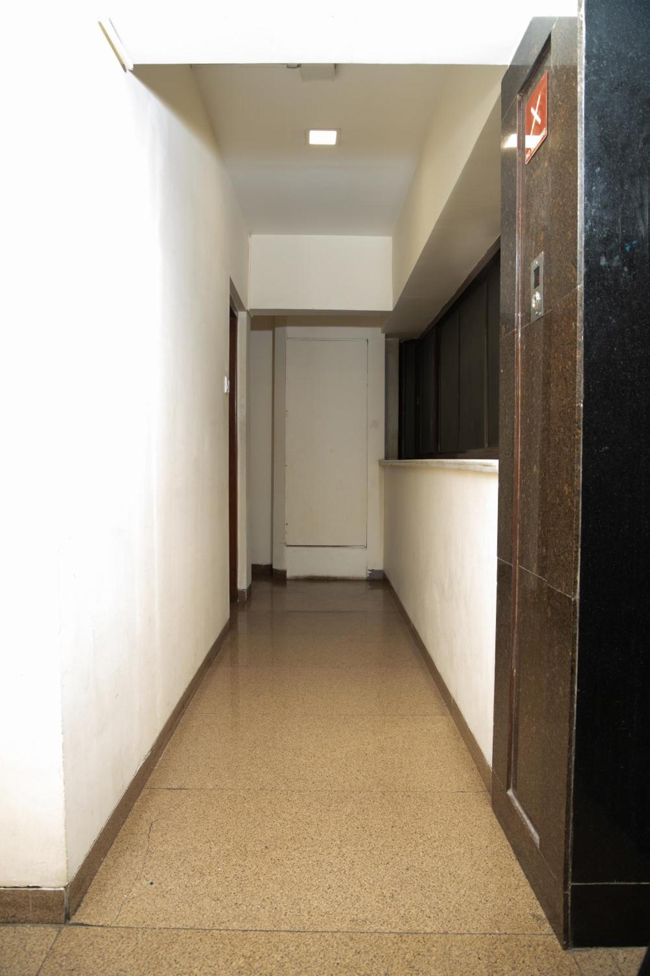 Jayshree By Anantaay Near Domestic Airport Mumbai