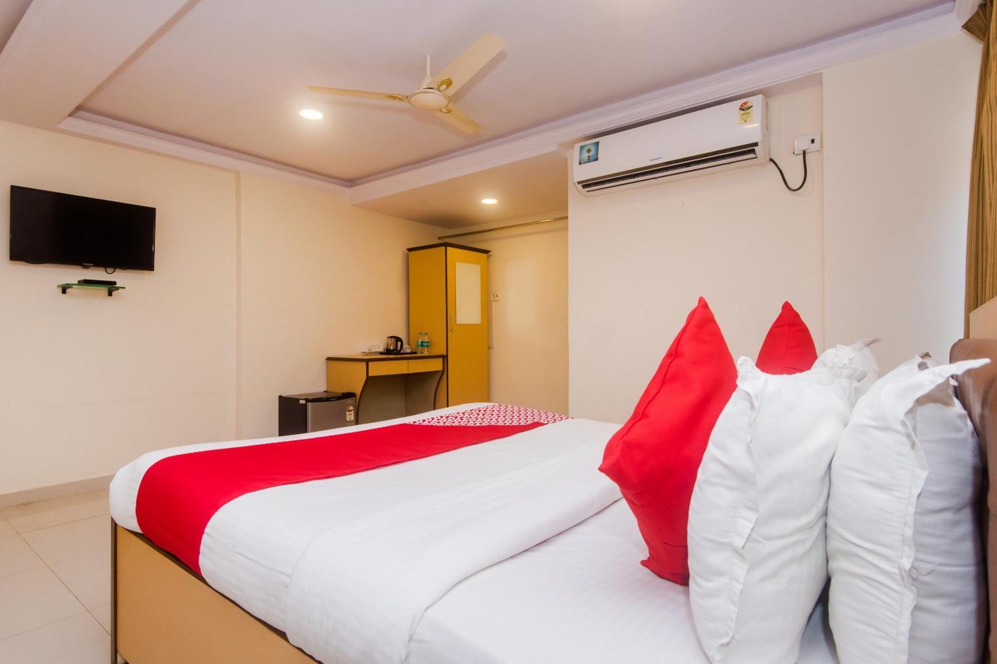 Hotel Capital O Orbit Near Infiniti Mall Mumbai
