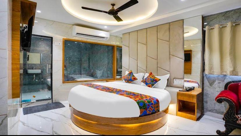 Regal Residency 3*
