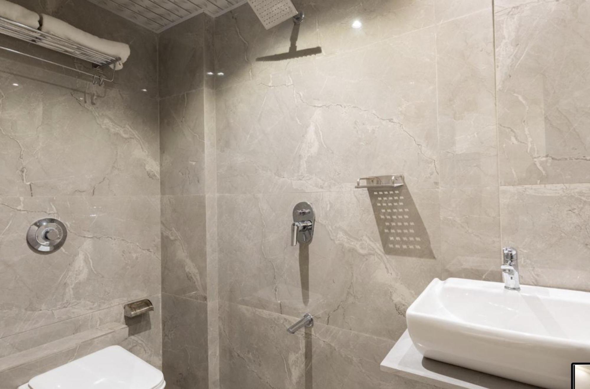 Hotel Artilla Mumbai