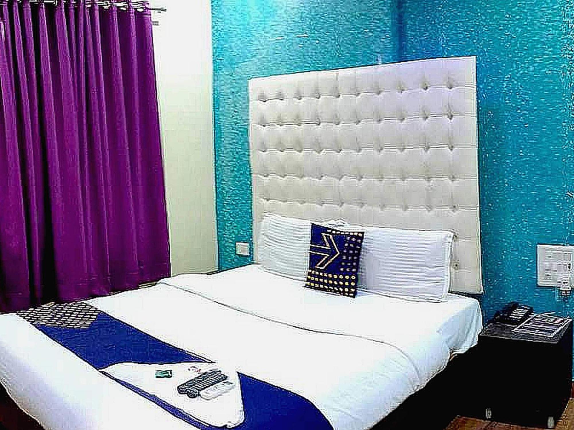 O The Om Sai Residency Hotel