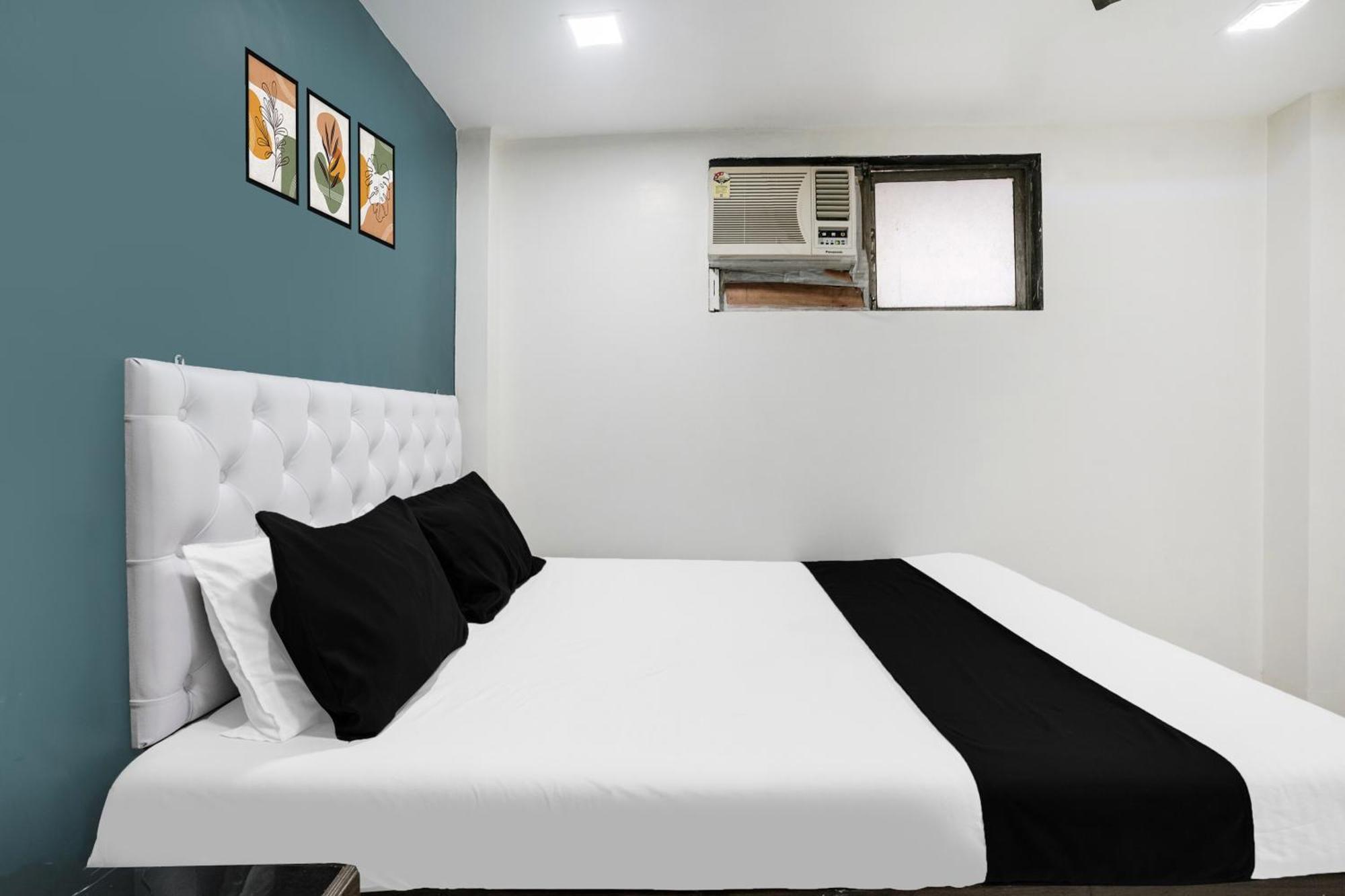 O Om Sai Palace Hotel 3*
