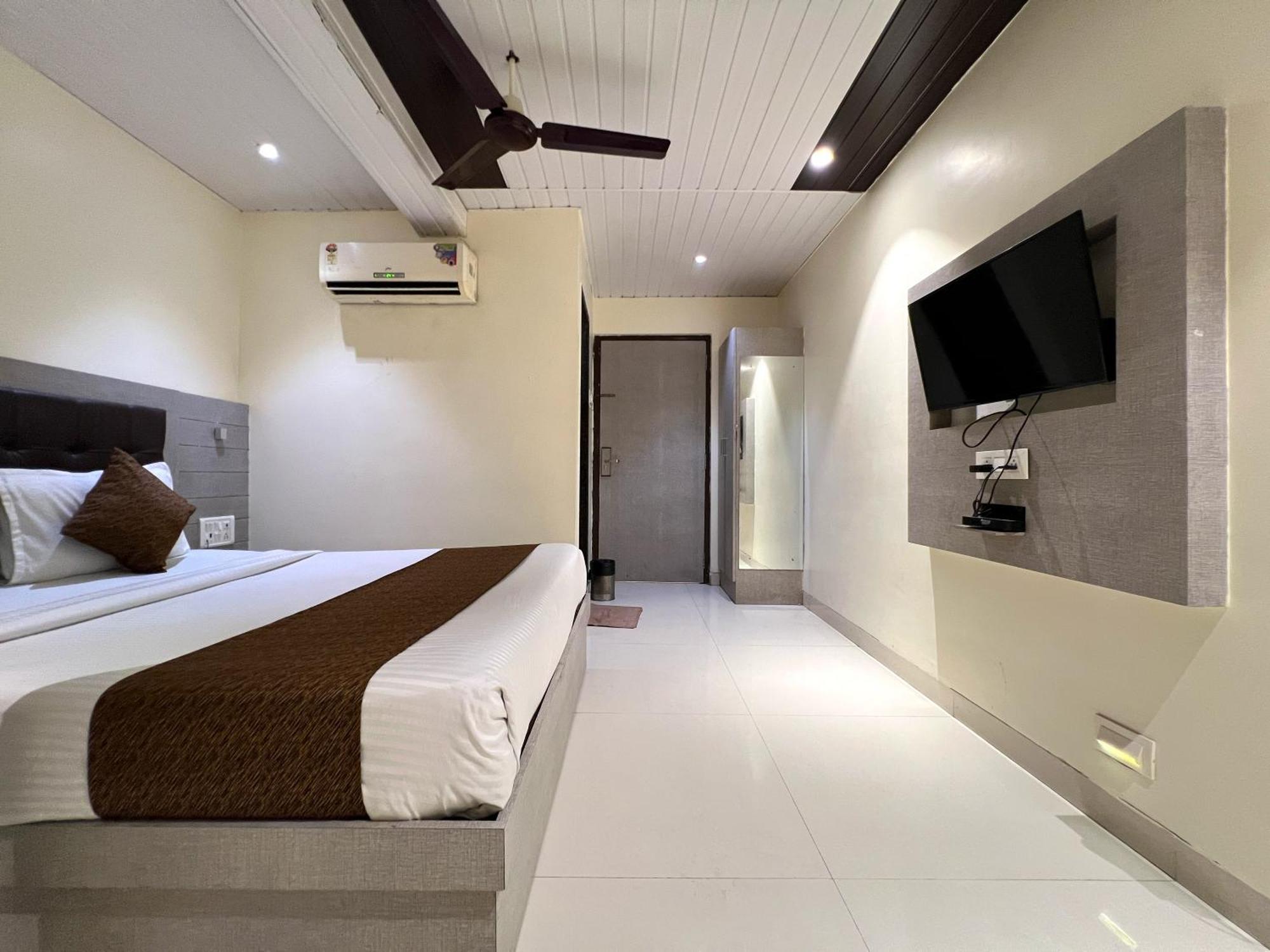 Palace Hotel 3*