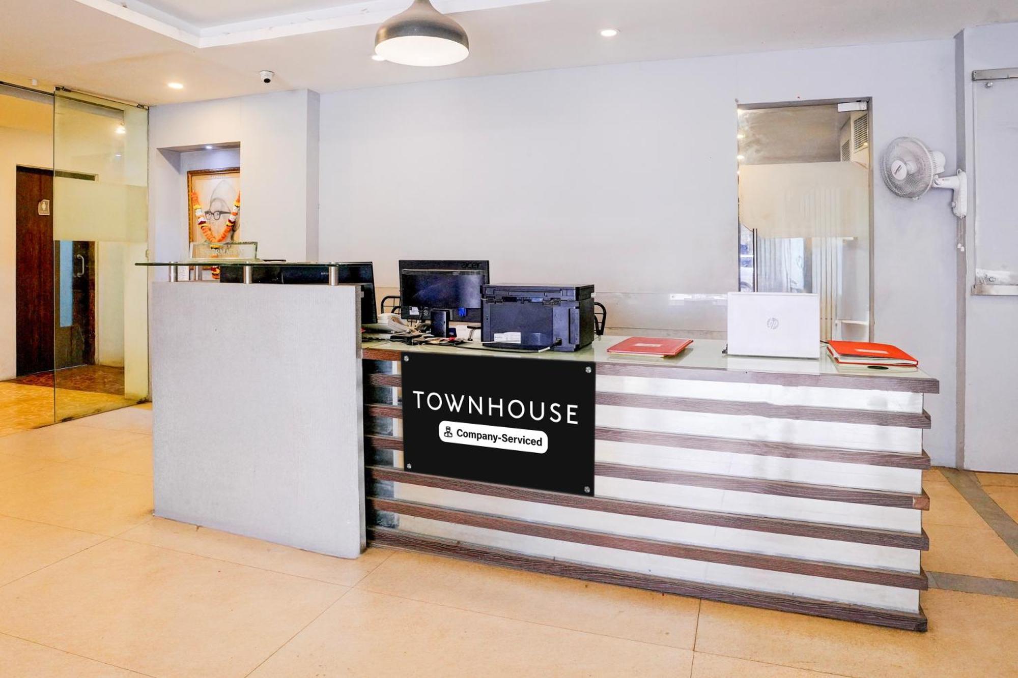 Super Townhouse Khar The Habitat Mumbai