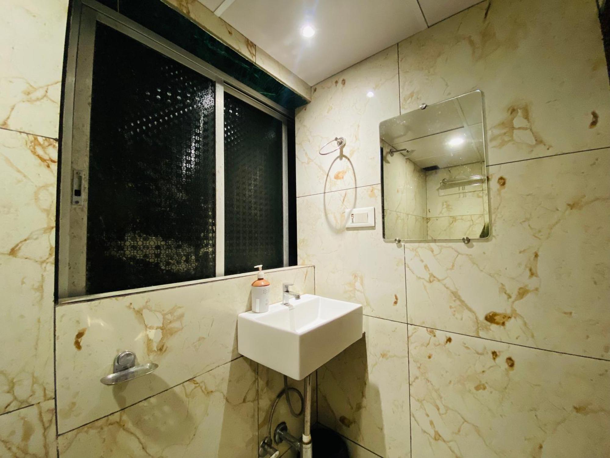 Hotel Adrino Residency Hotel