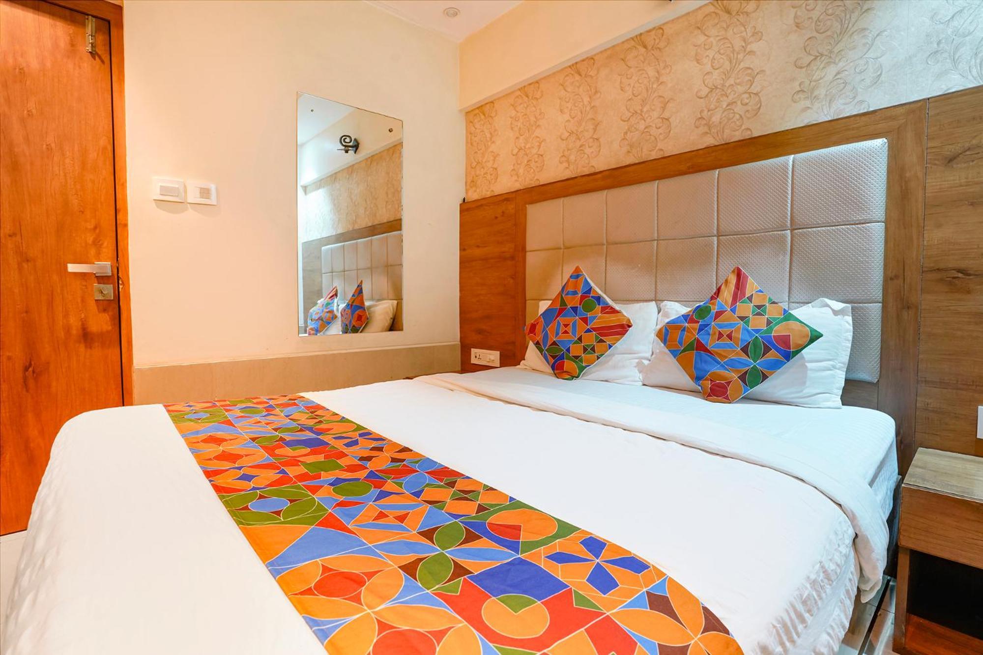 Fabhotel Regal