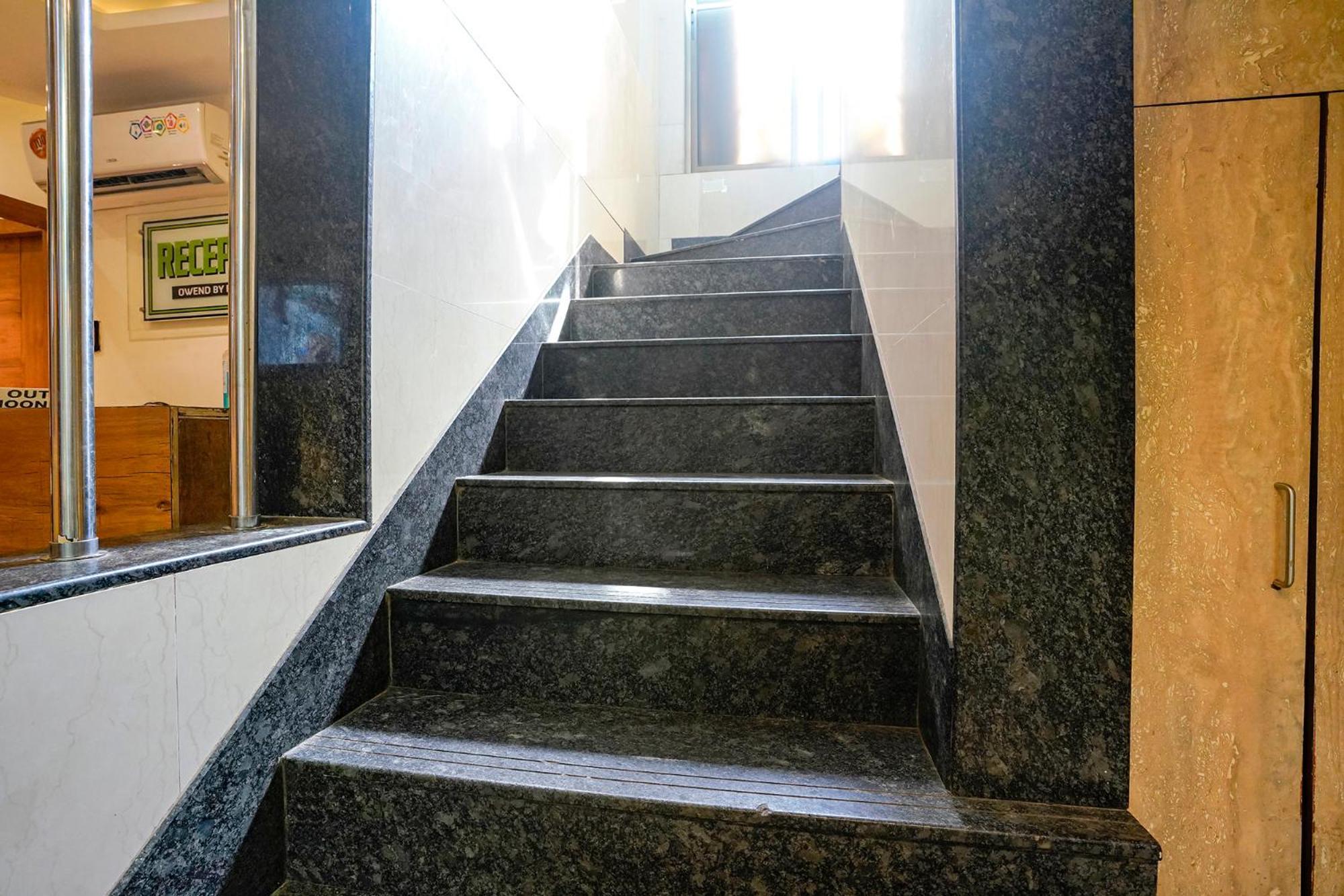 Fabhotel Regal 3*