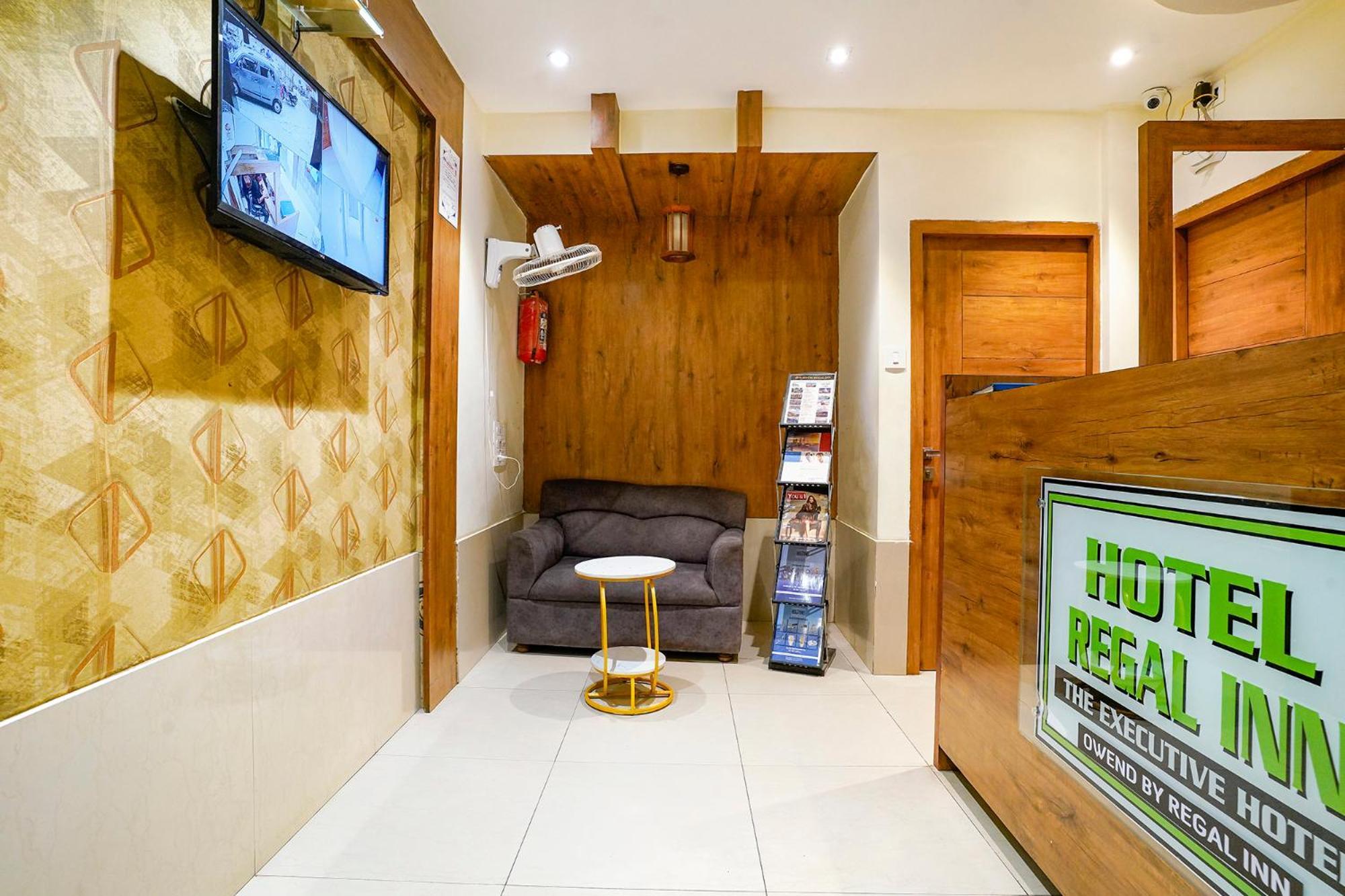 Hotel Fabhotel Regal