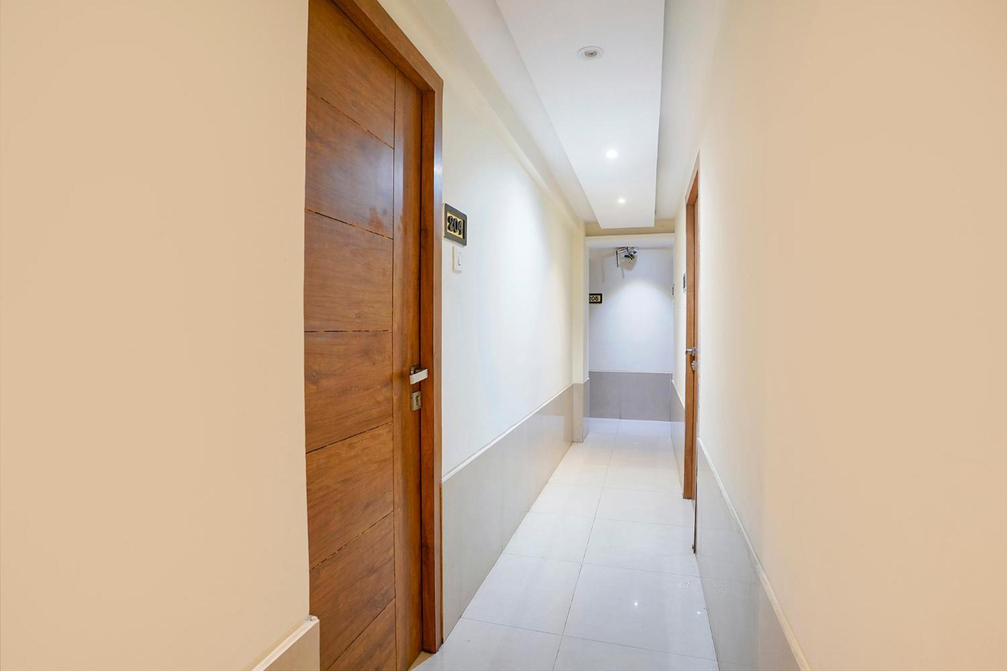 Hotel Fabhotel Regal 3*