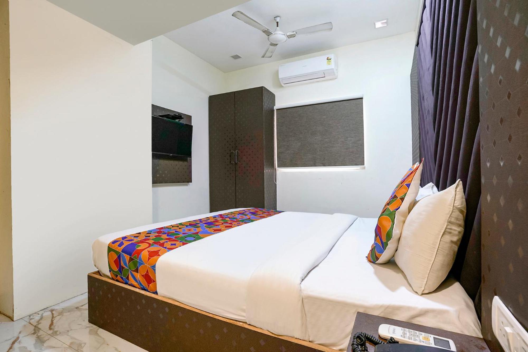 Fabhotel Occazia Paradise - Nr Janki Devi High School Hotel 3*