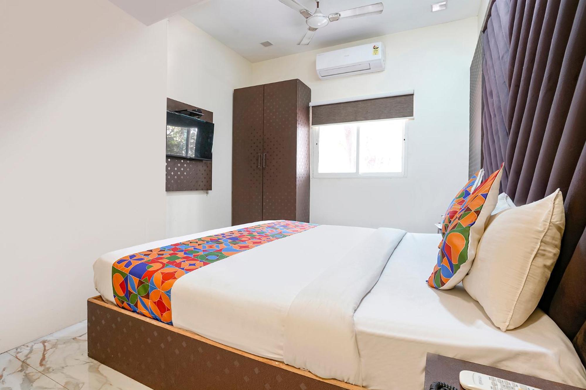 Fabhotel Occazia Paradise - Nr Janki Devi High School 3*