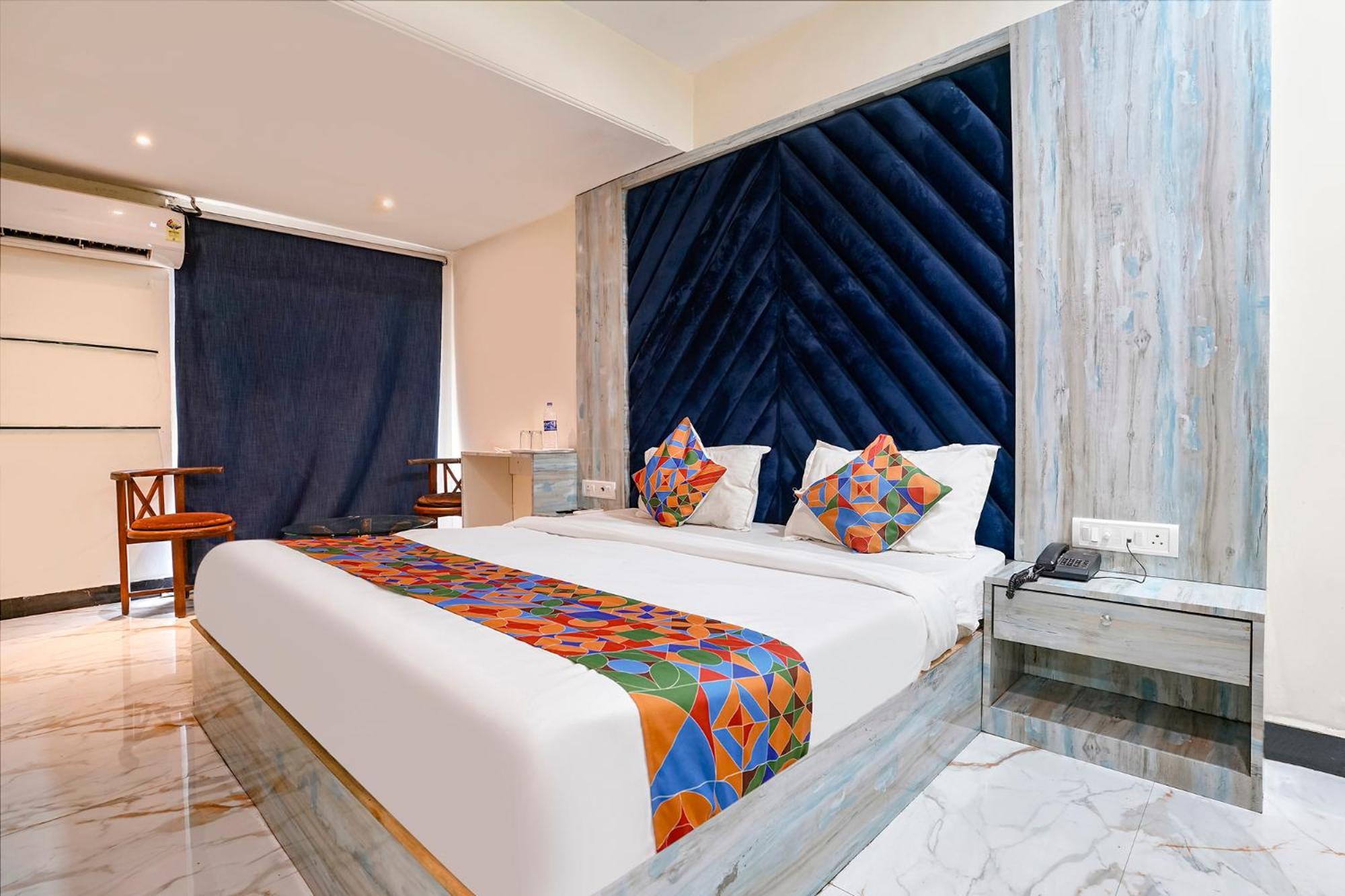 Fabhotel Occazia Paradise - Nr Janki Devi High School Hotel