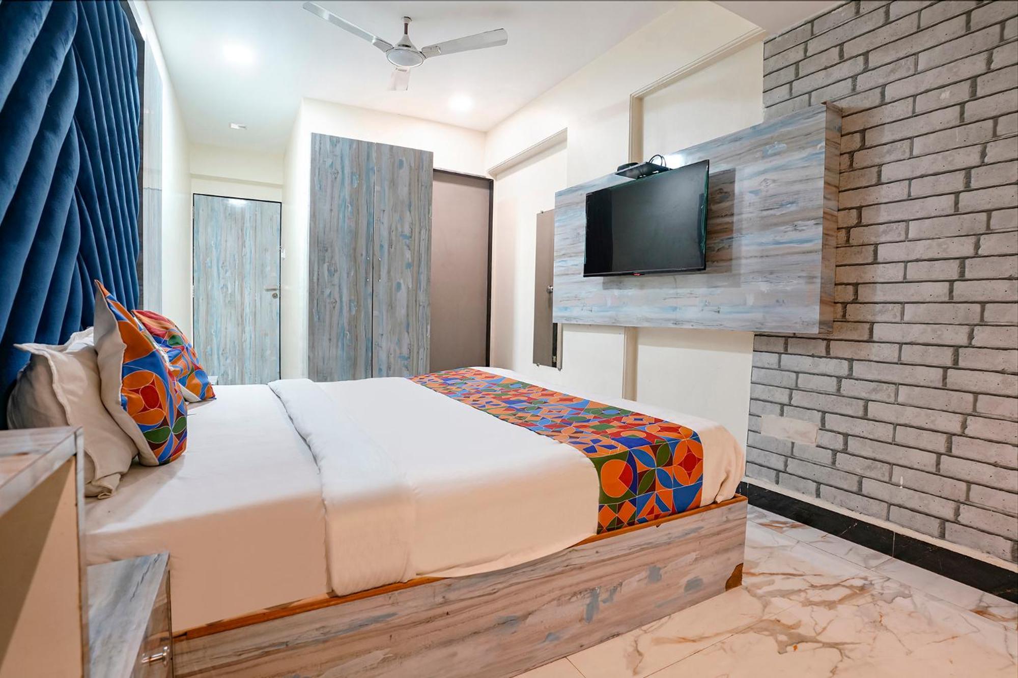 Fabhotel Occazia Paradise - Nr Janki Devi High School Hotel 3*