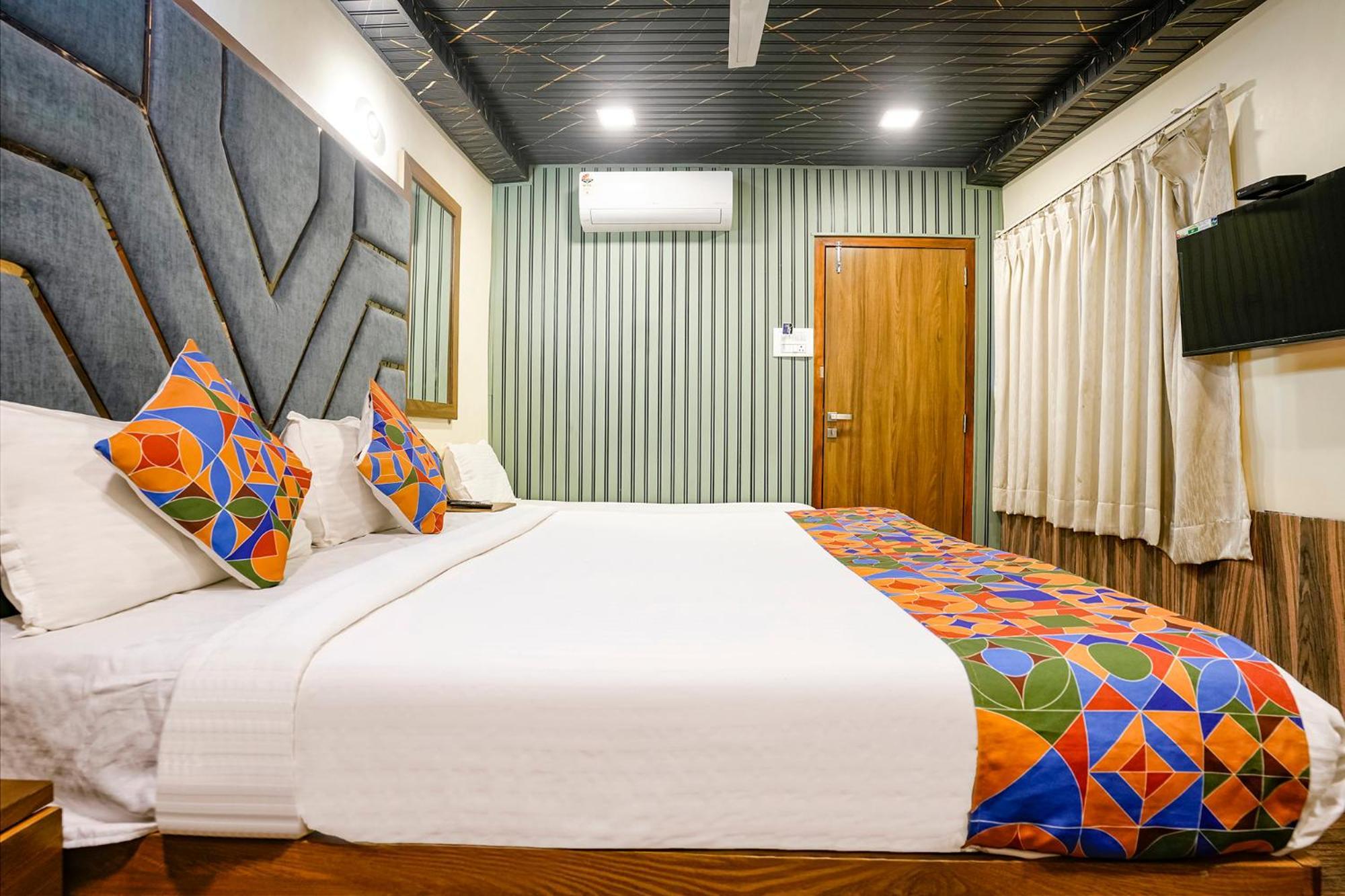 Fabexpress Malali Residency 4*