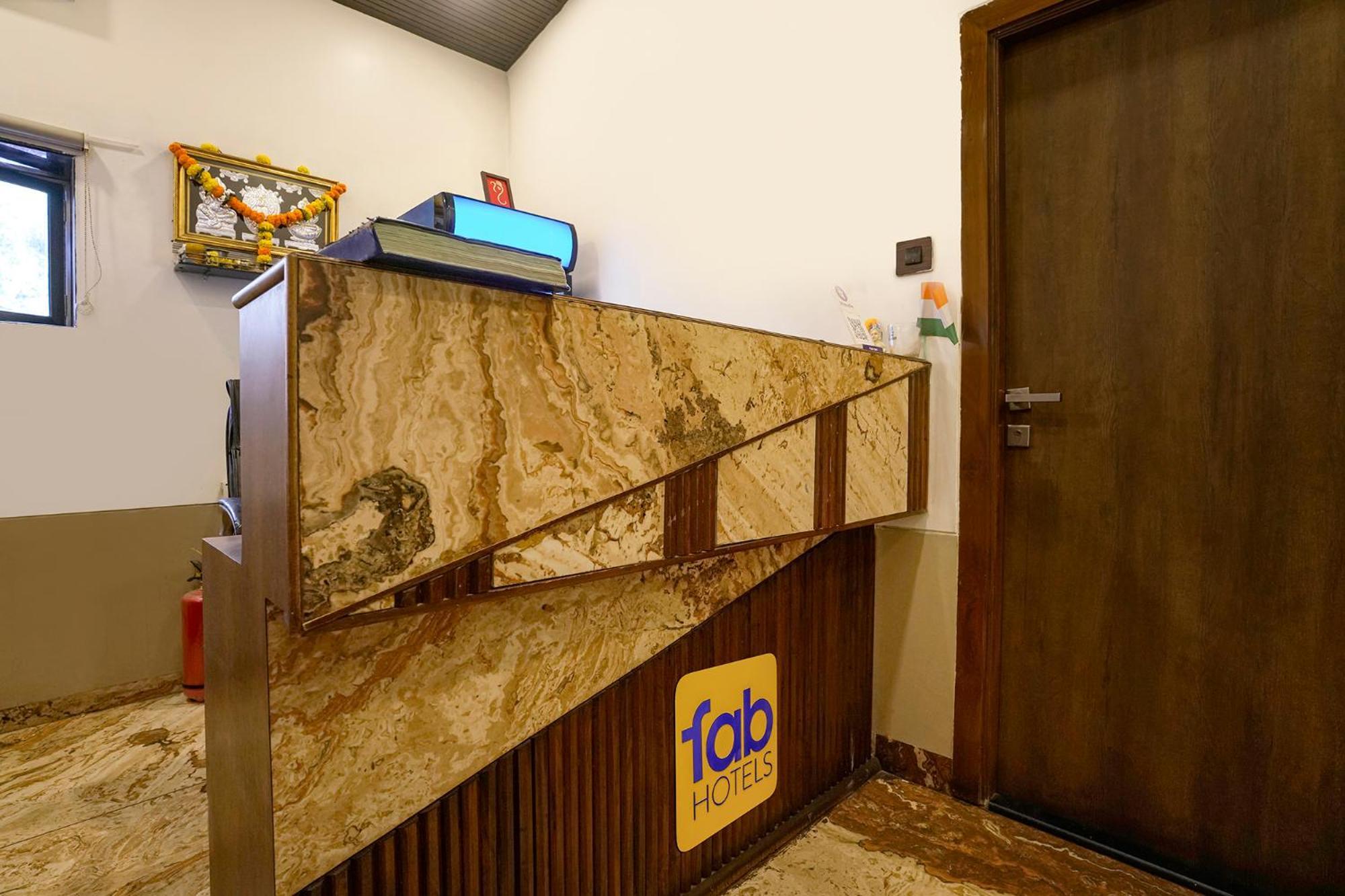 Fabexpress Malali Residency 4*