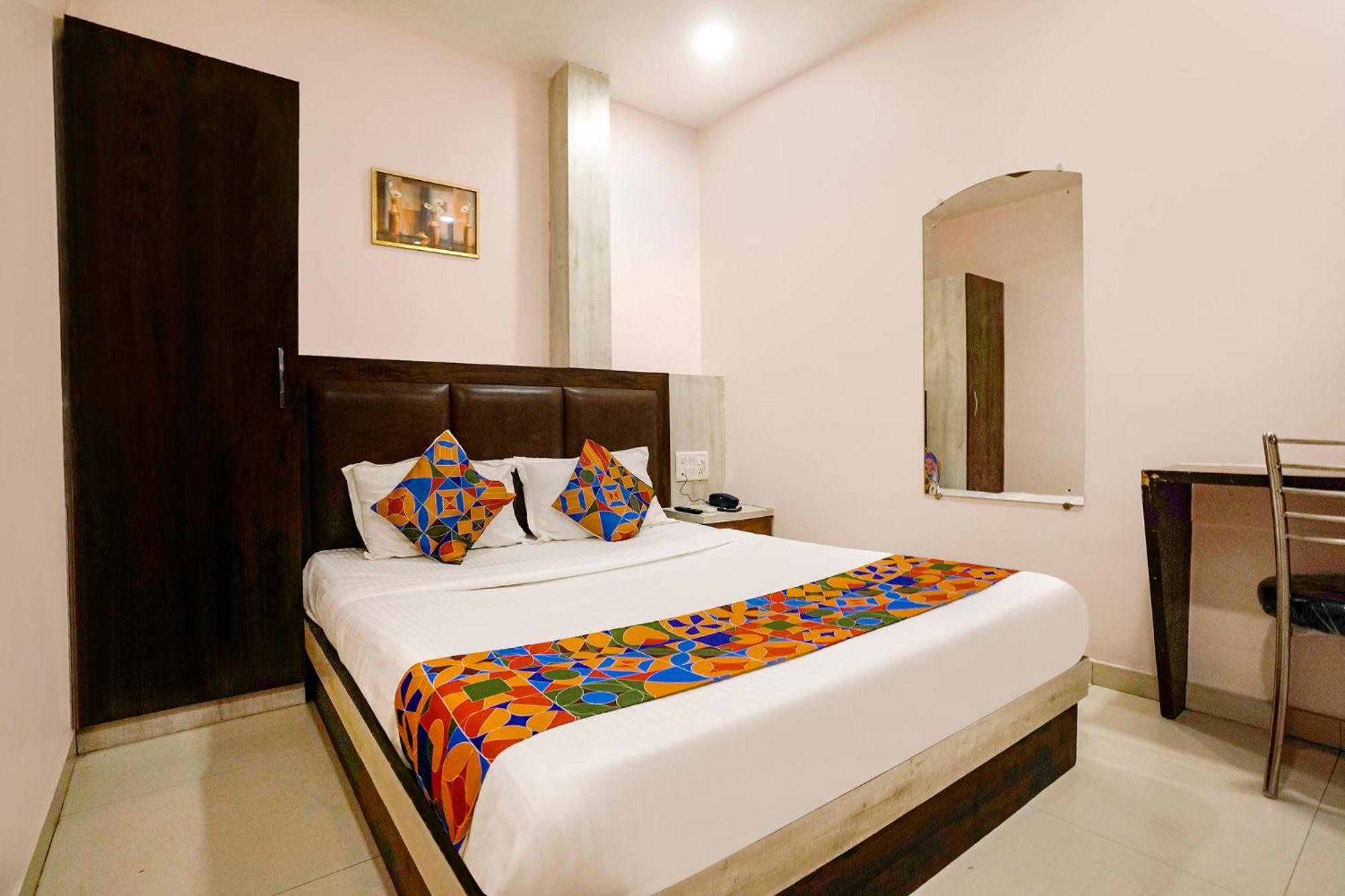 Hotel Fabhotel Tawakkal