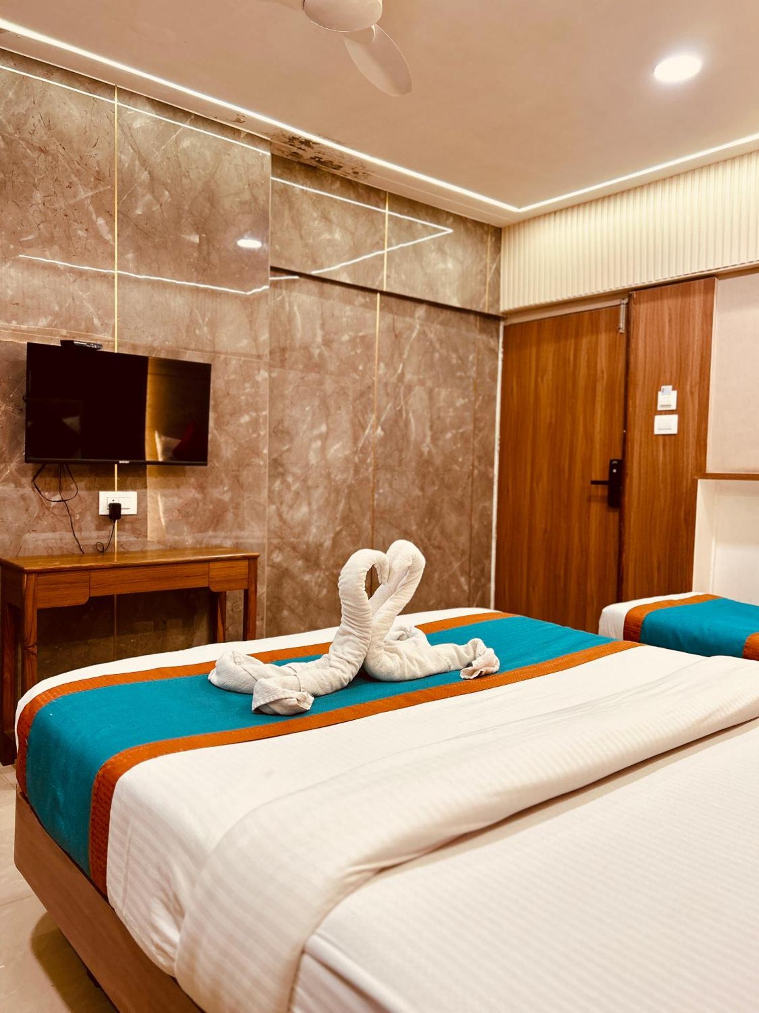 Sahar International 3*