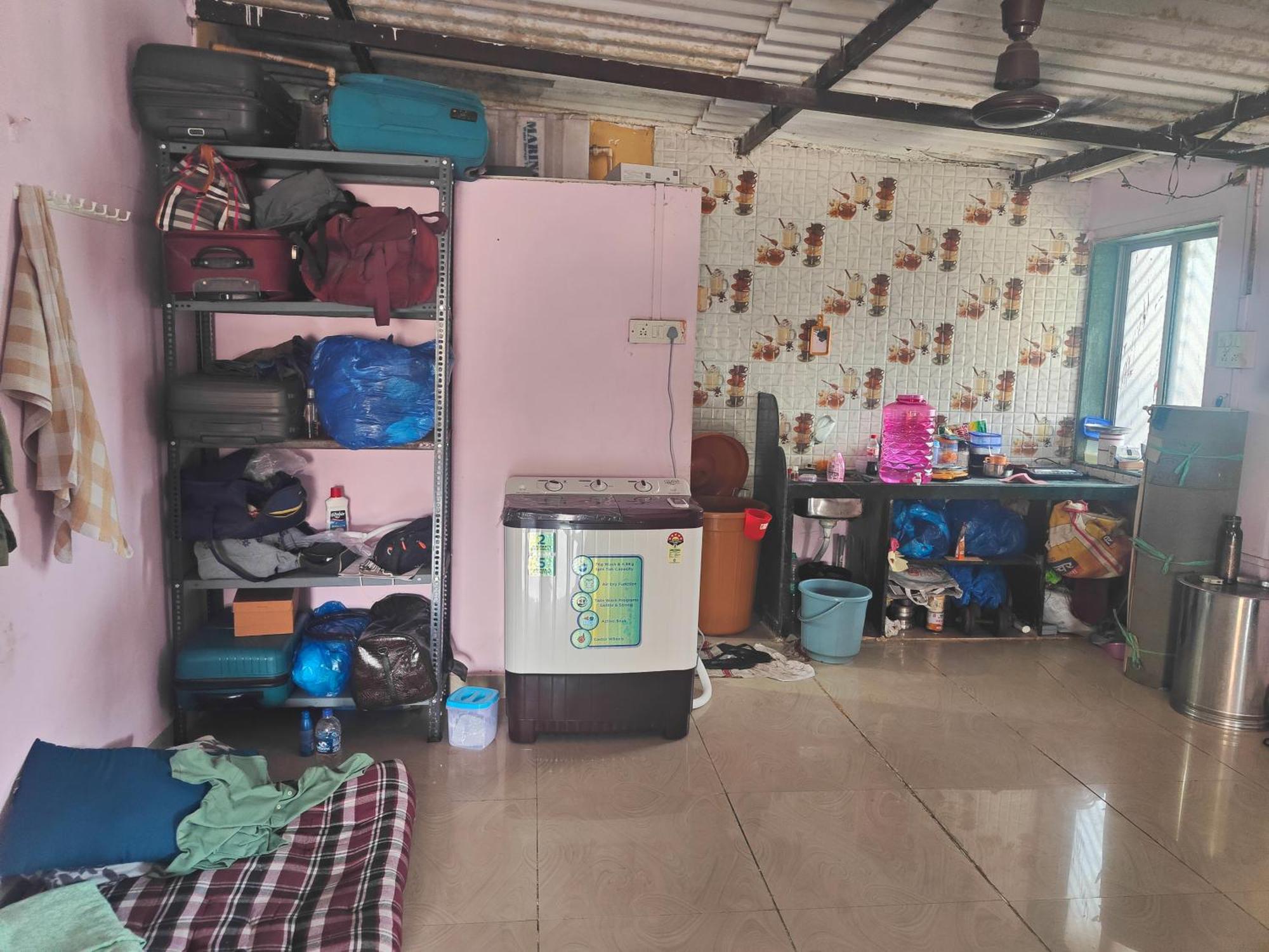Miraj Khan Pg Hostel Mumbai