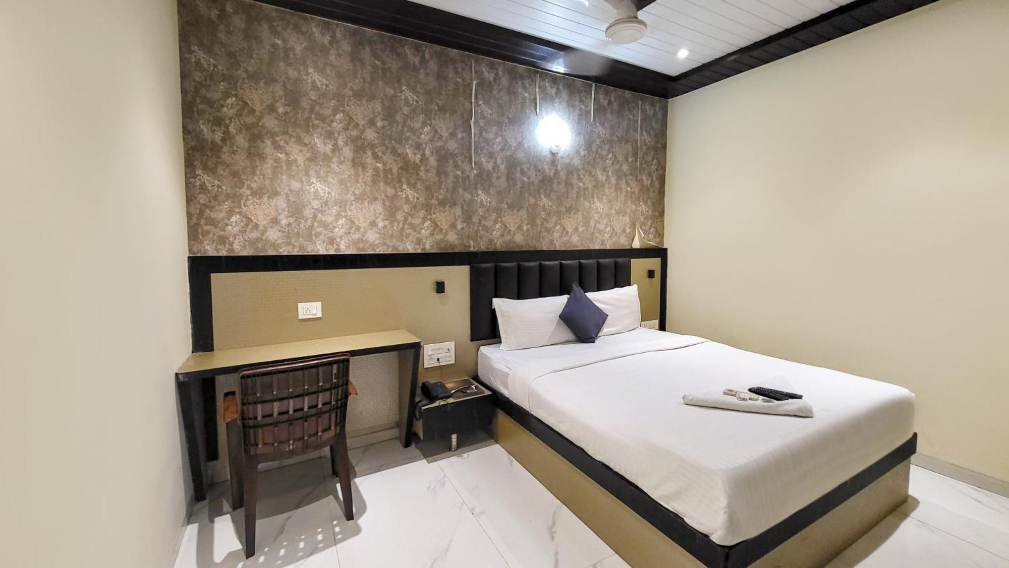 Hotel Fabhotel Prime Land - Nr Bkc