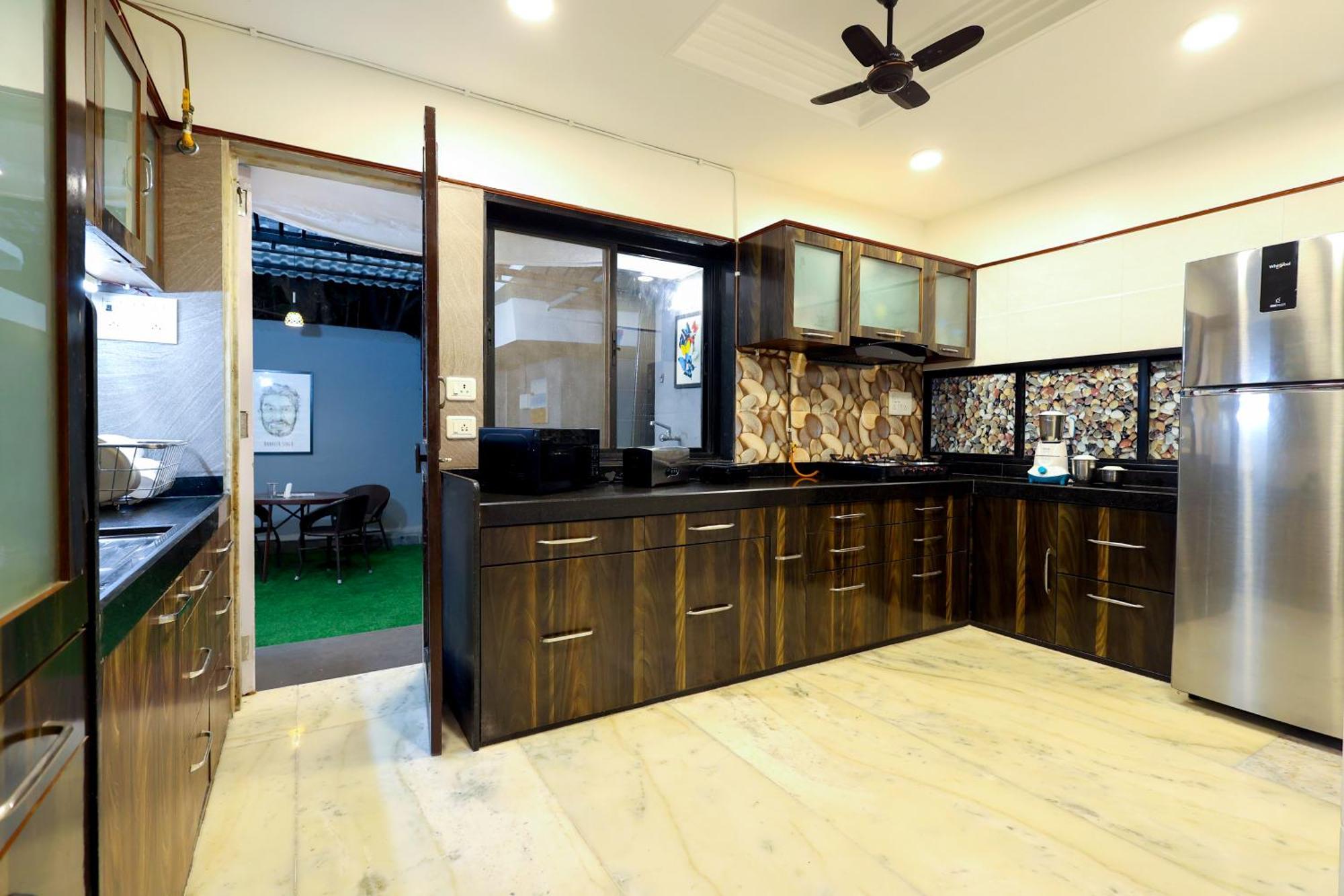 Homestay Presidential - Kandivali East Mumbai