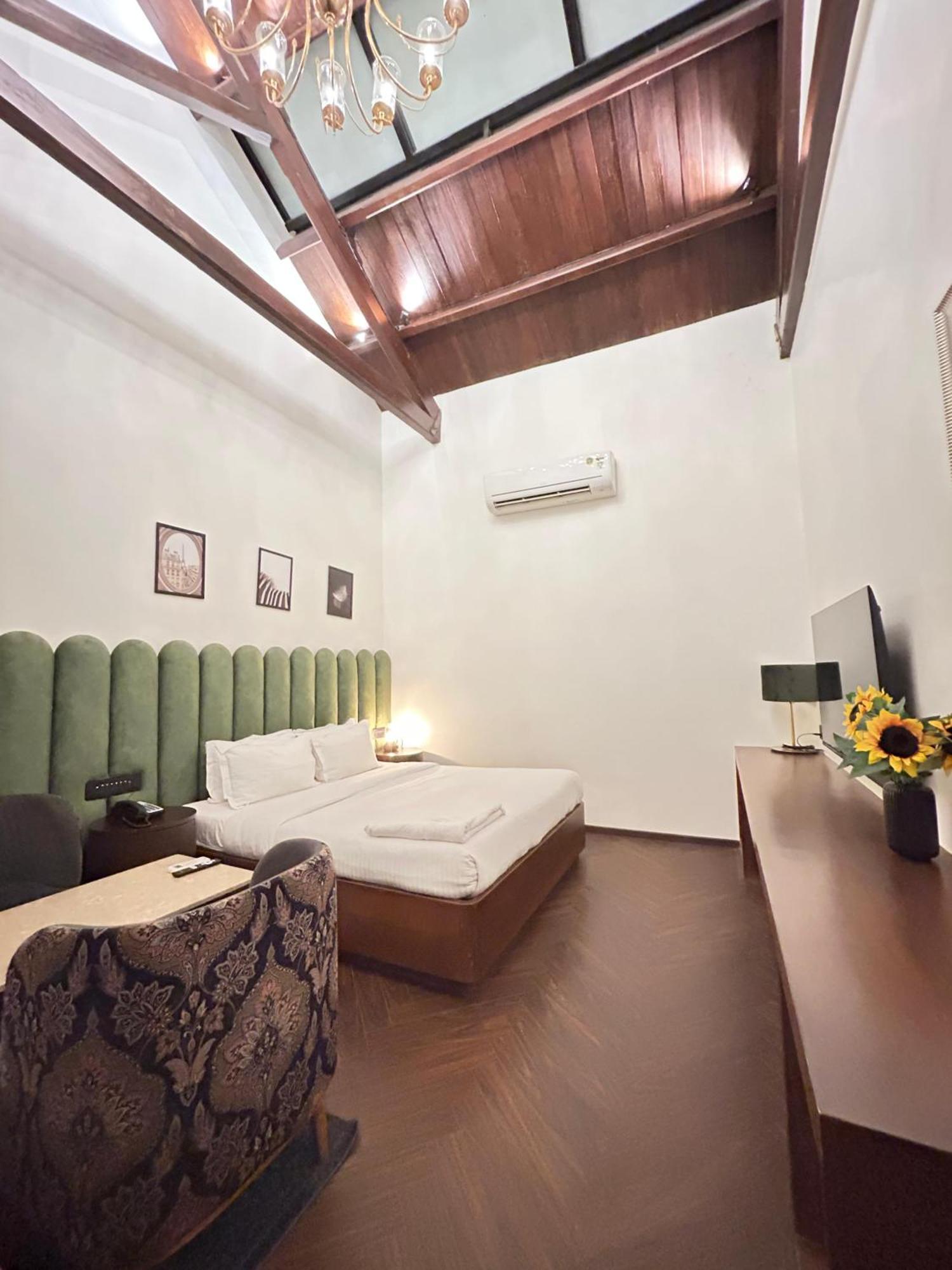 Gulf Mumbai- The Boutique Colaba 3*