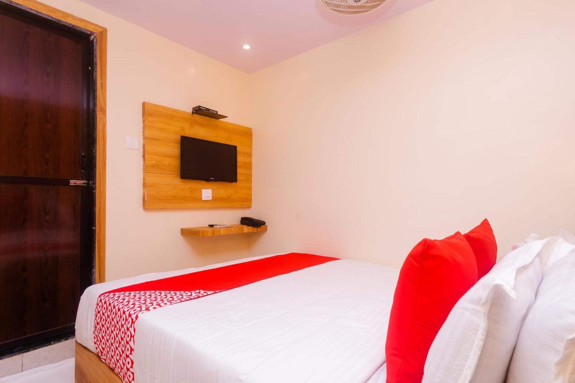 Hotel Sun Near Saifee Hospital And Hn Reliance Mumbai