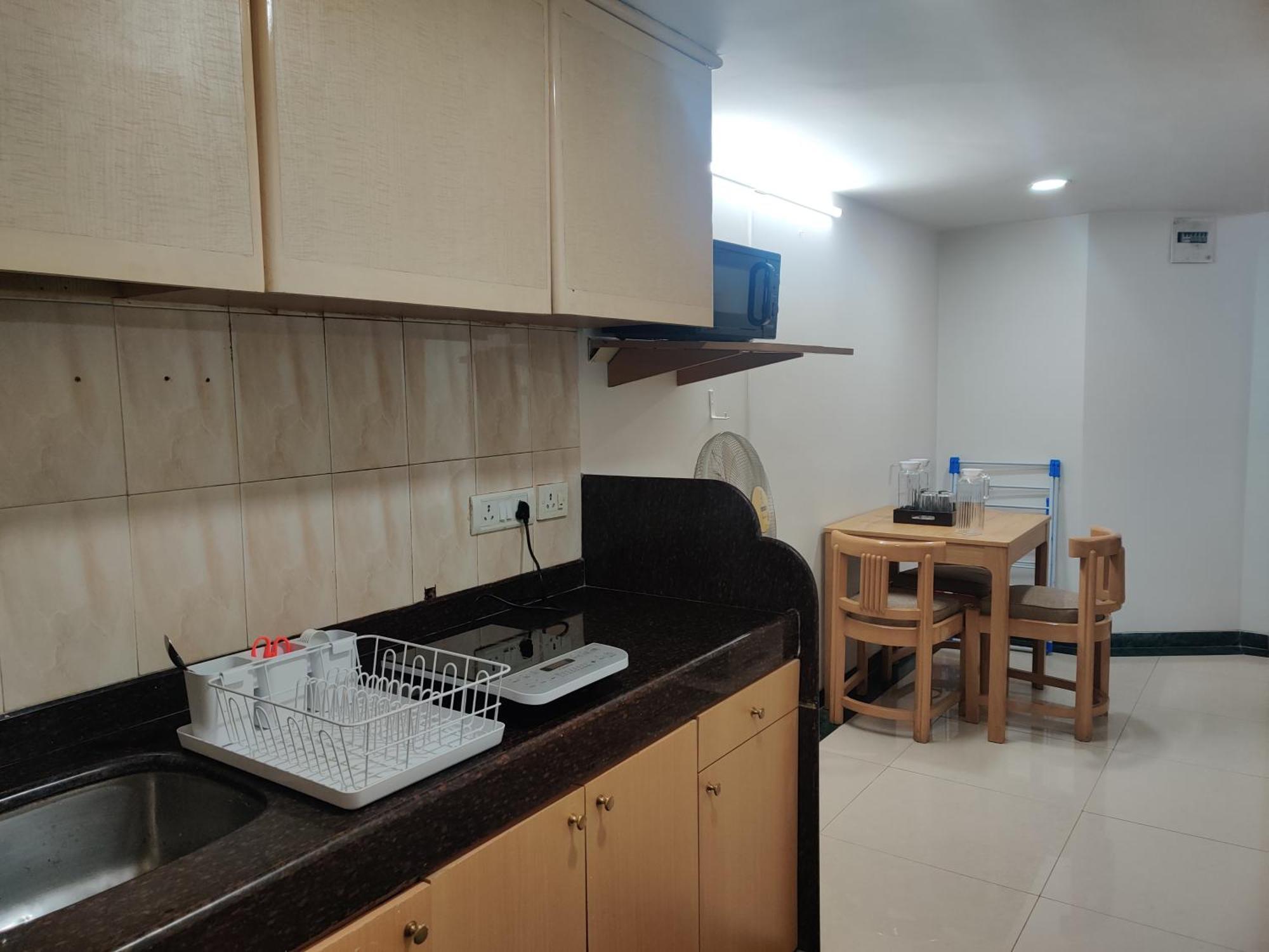 2 Bhk Cozy W/ Netflix And Wifi In Bandra *