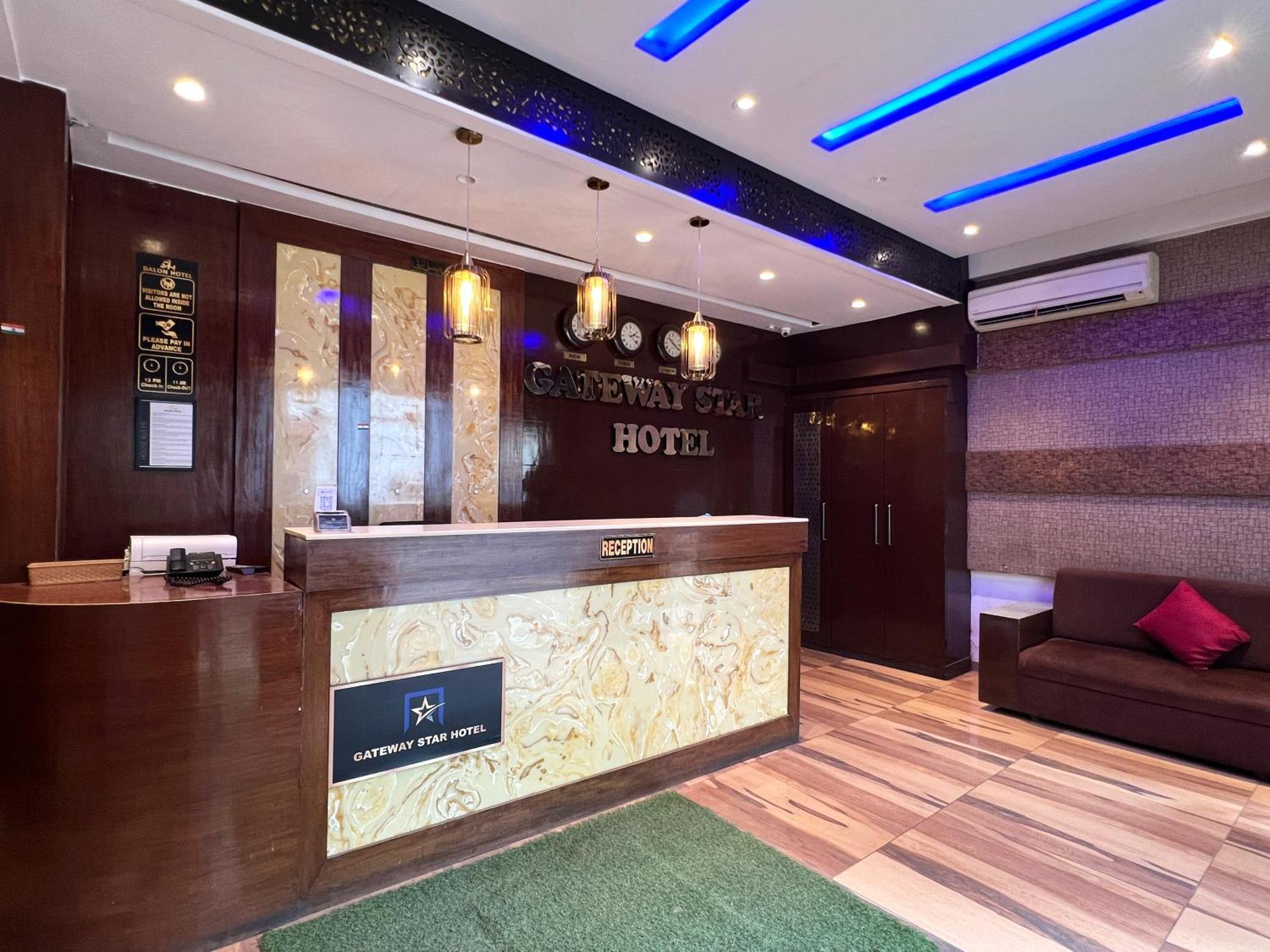 Gateway Star Hotel 2*