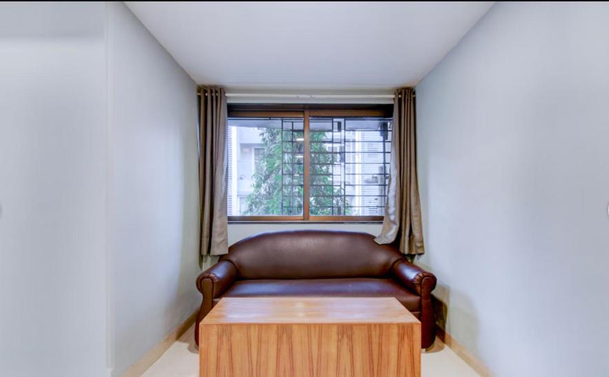 Hotel Fabhotel Cruz Royale