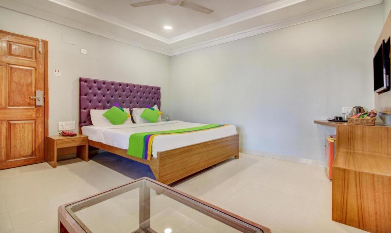 Hotel Fabhotel Cruz Royale 3*