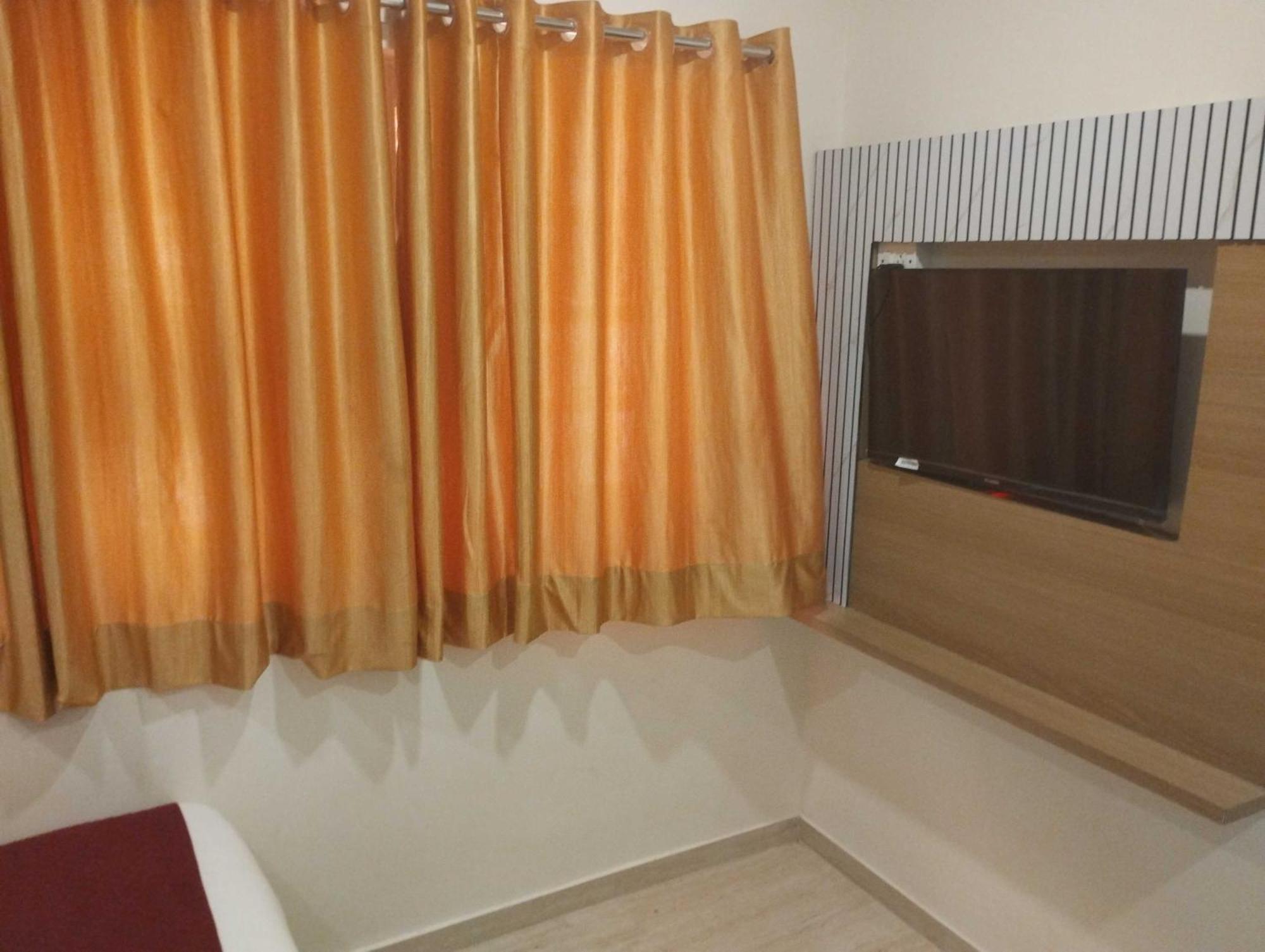 O Mount Residency 3*