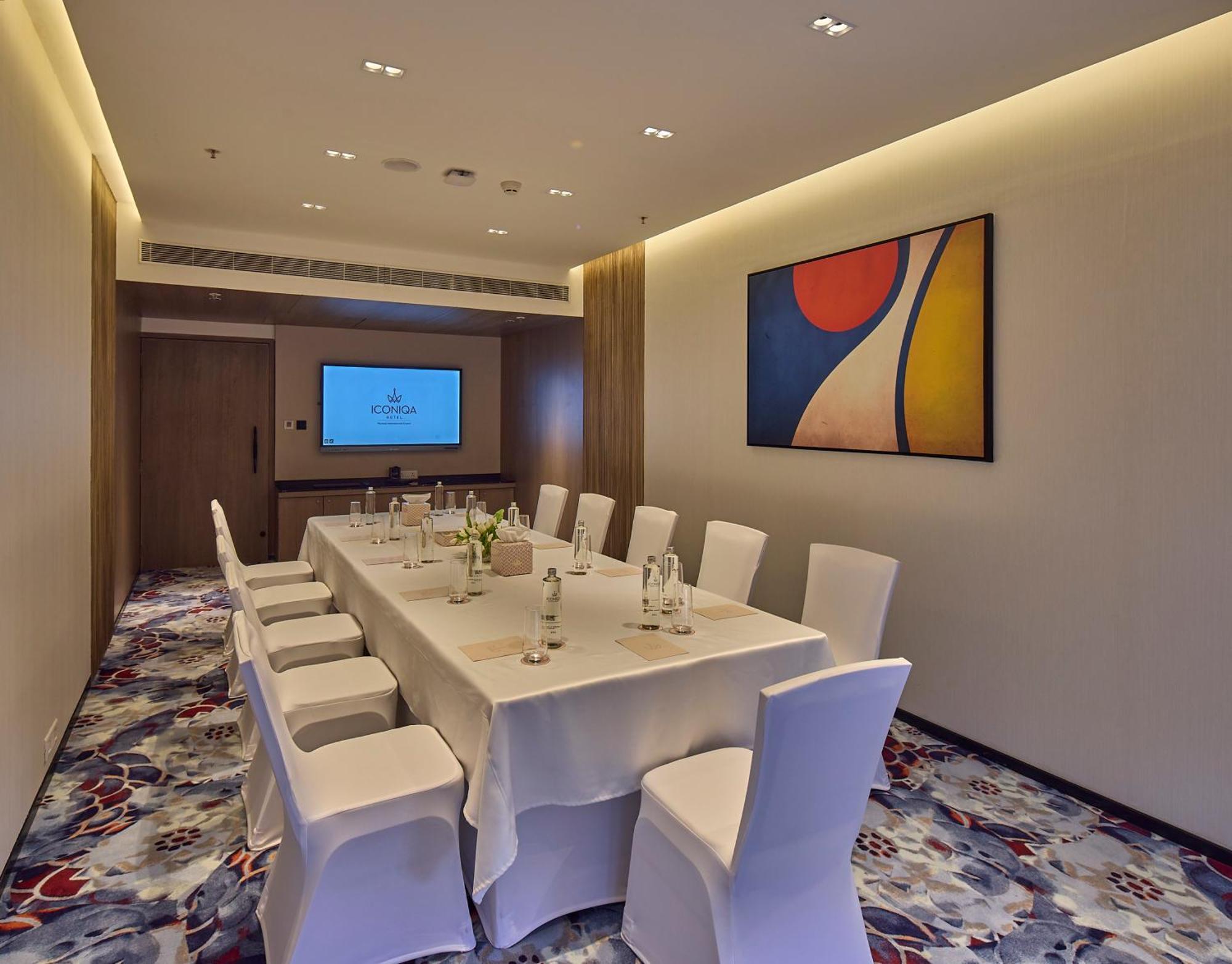 Iconiqa International Airport Hotel 5*