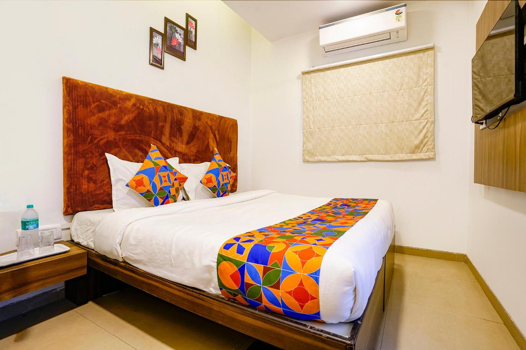 Fabhotel Amfahh Inn - Nr-Kokilaben Hospital * Mumbai
