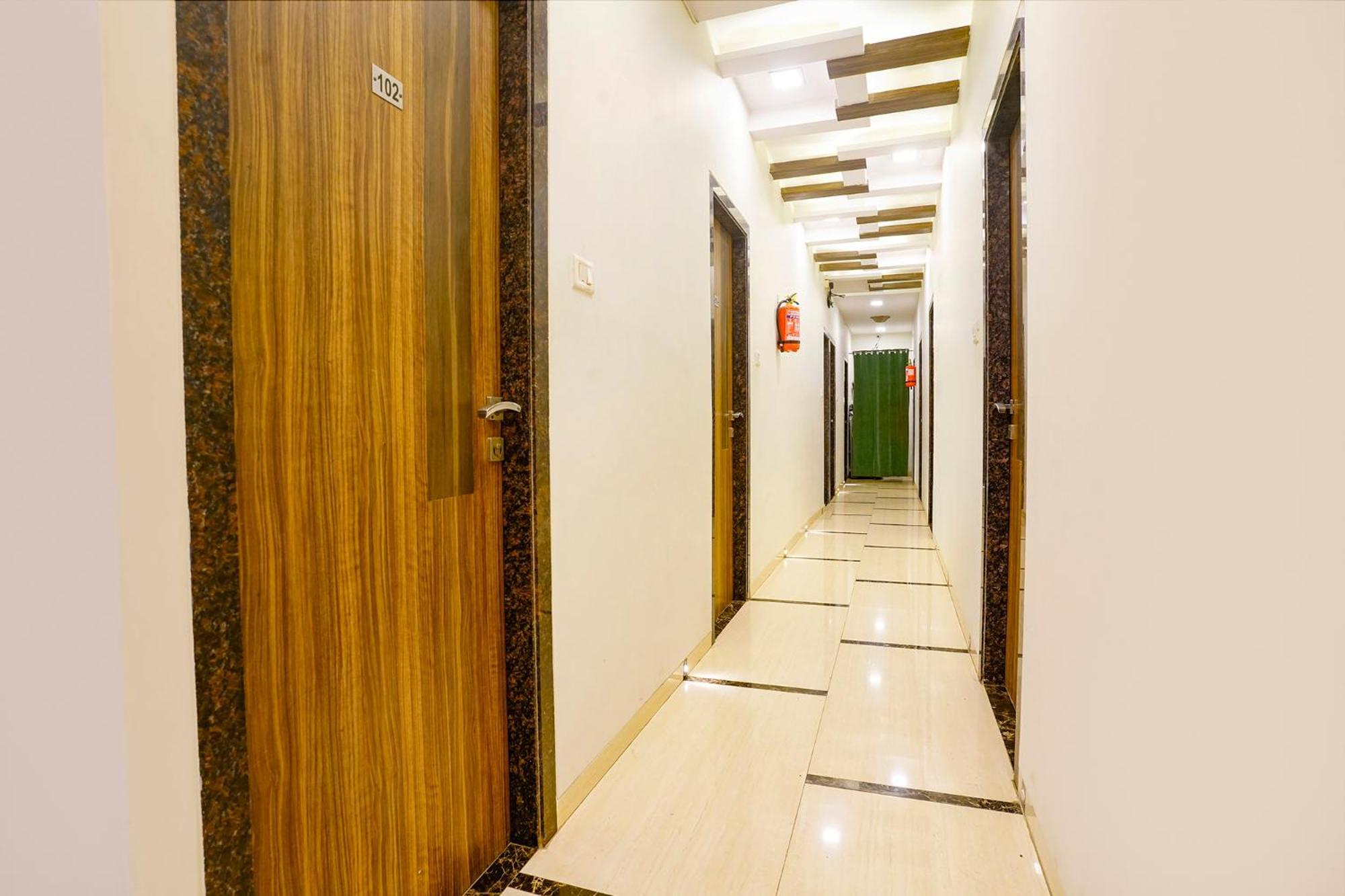 Fabhotel Amfahh Inn - Nr-Kokilaben Hospital