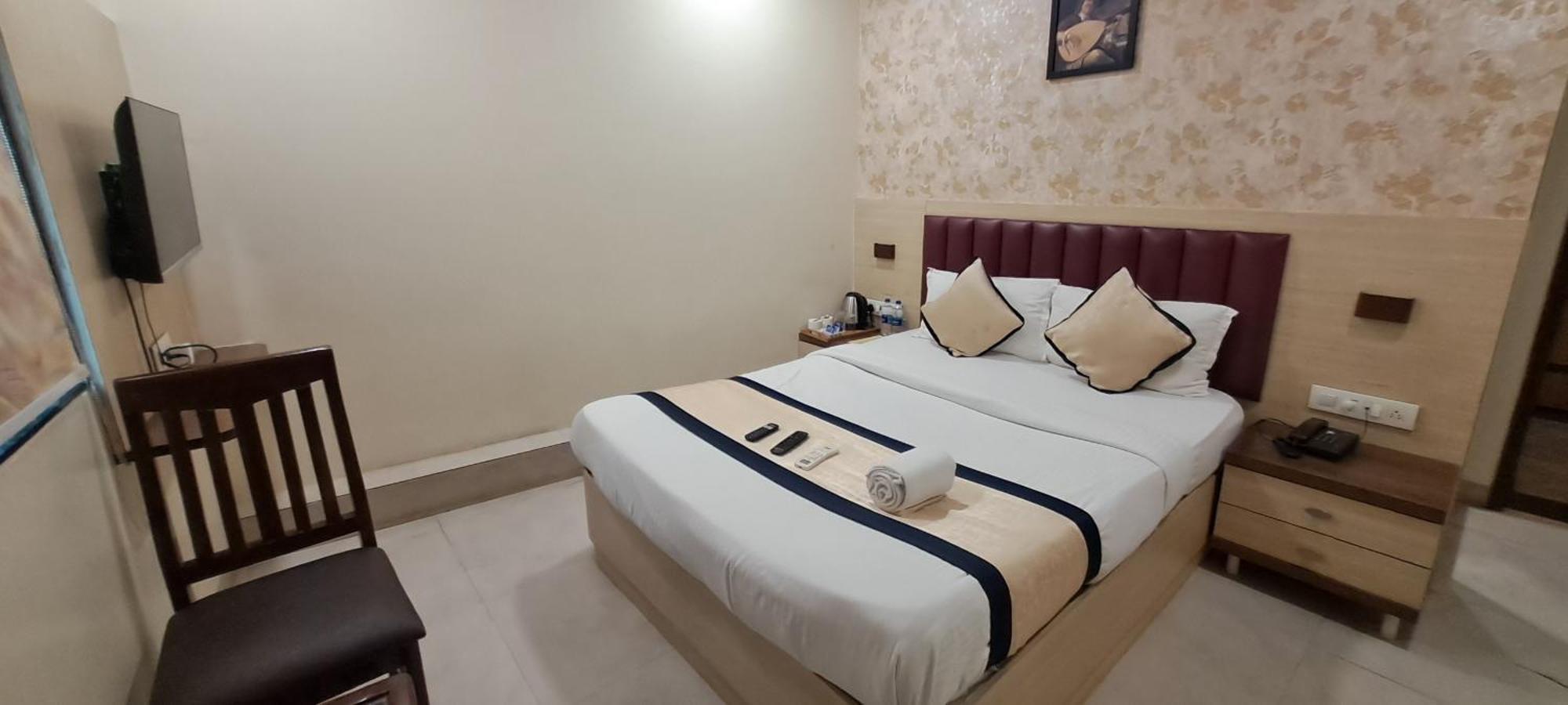 4shine Guest house Mumbai