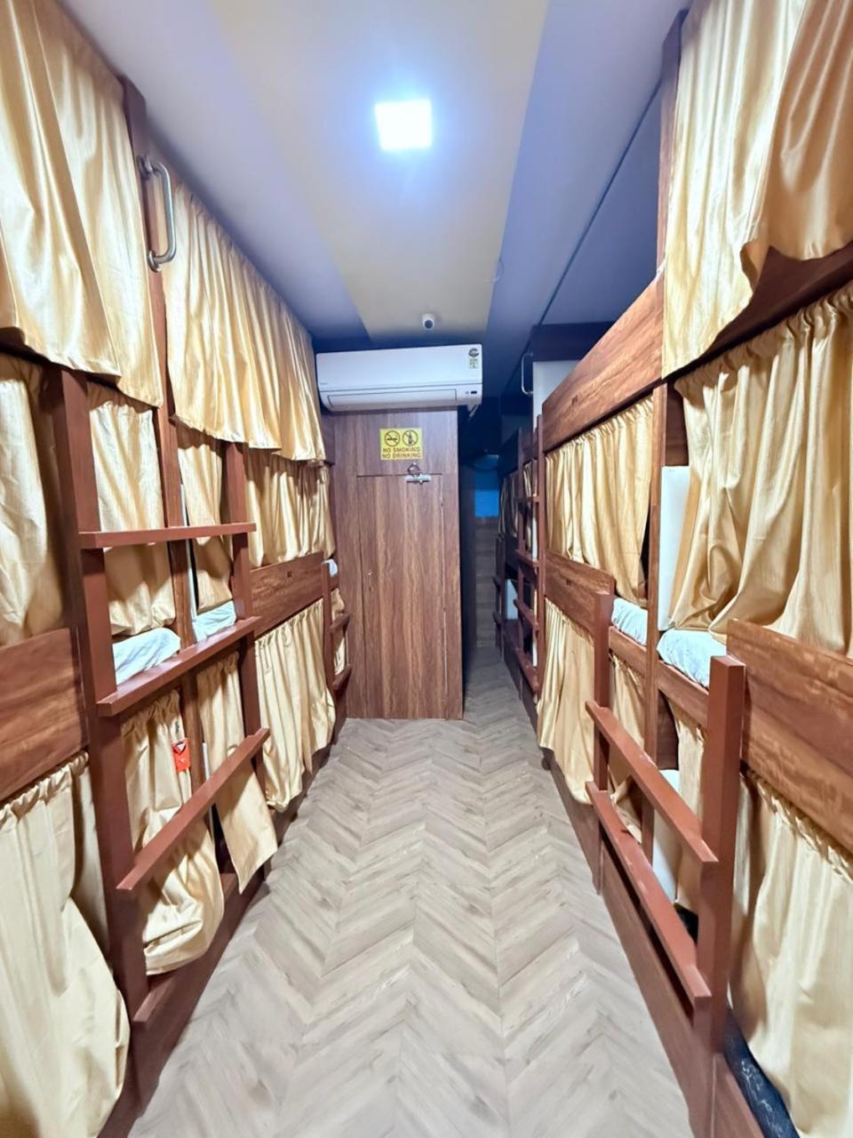 Signature Hostel Mumbai