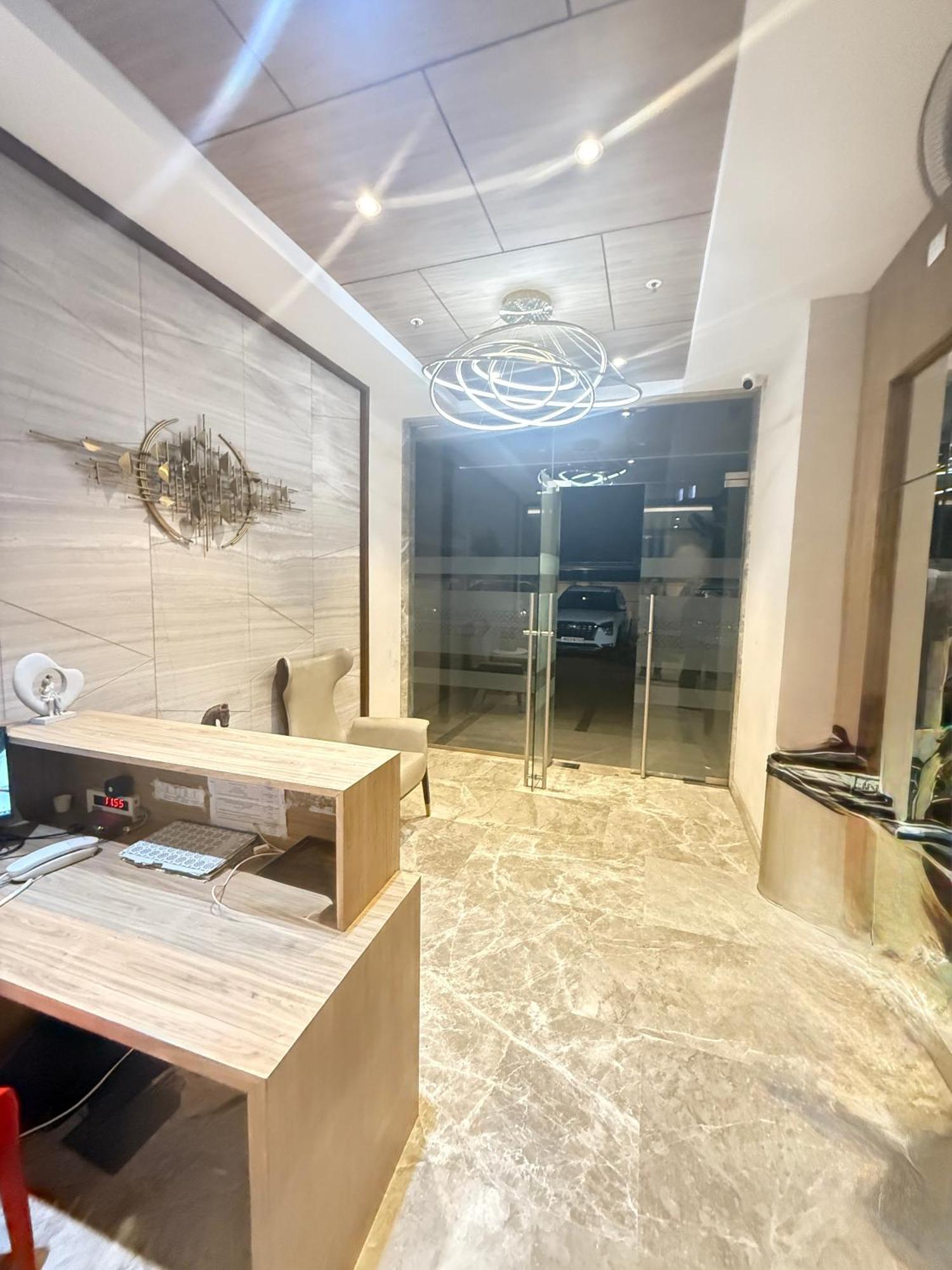 Homestay Fully Furnished In A Luxurious Flat With Amazing View Mumbai