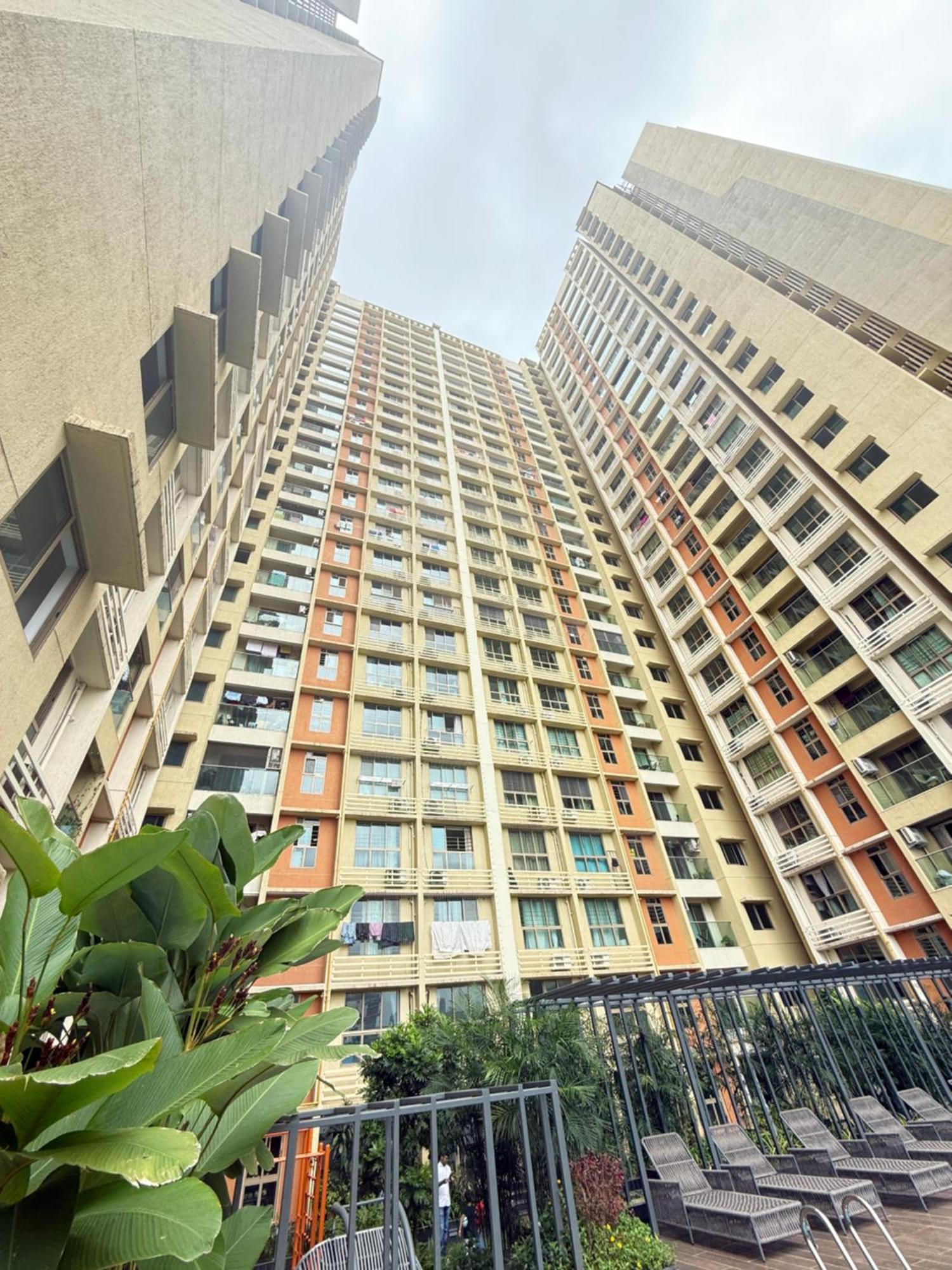 Fully Furnished In A Luxurious Flat With Amazing View Mumbai