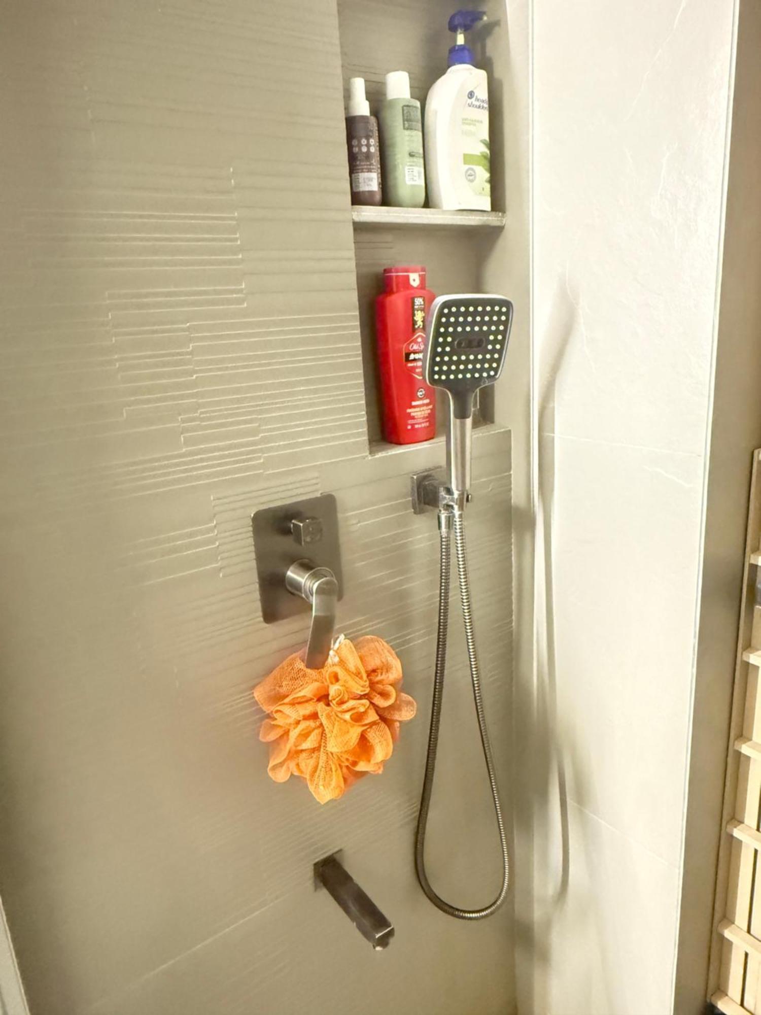 Fully Furnished In A Luxurious Flat With Amazing View Mumbai