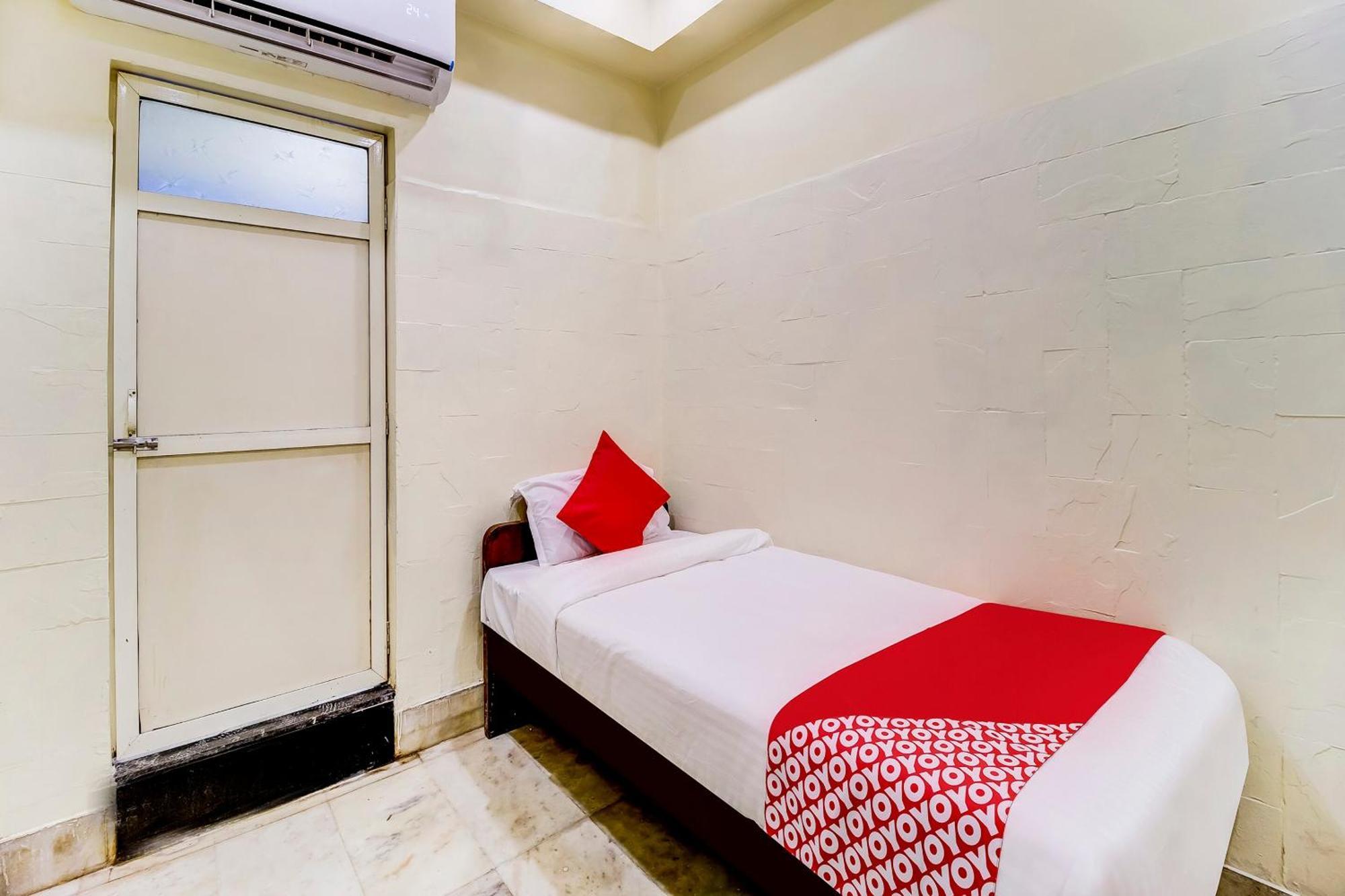 Hotel Super Oyo Dreamland