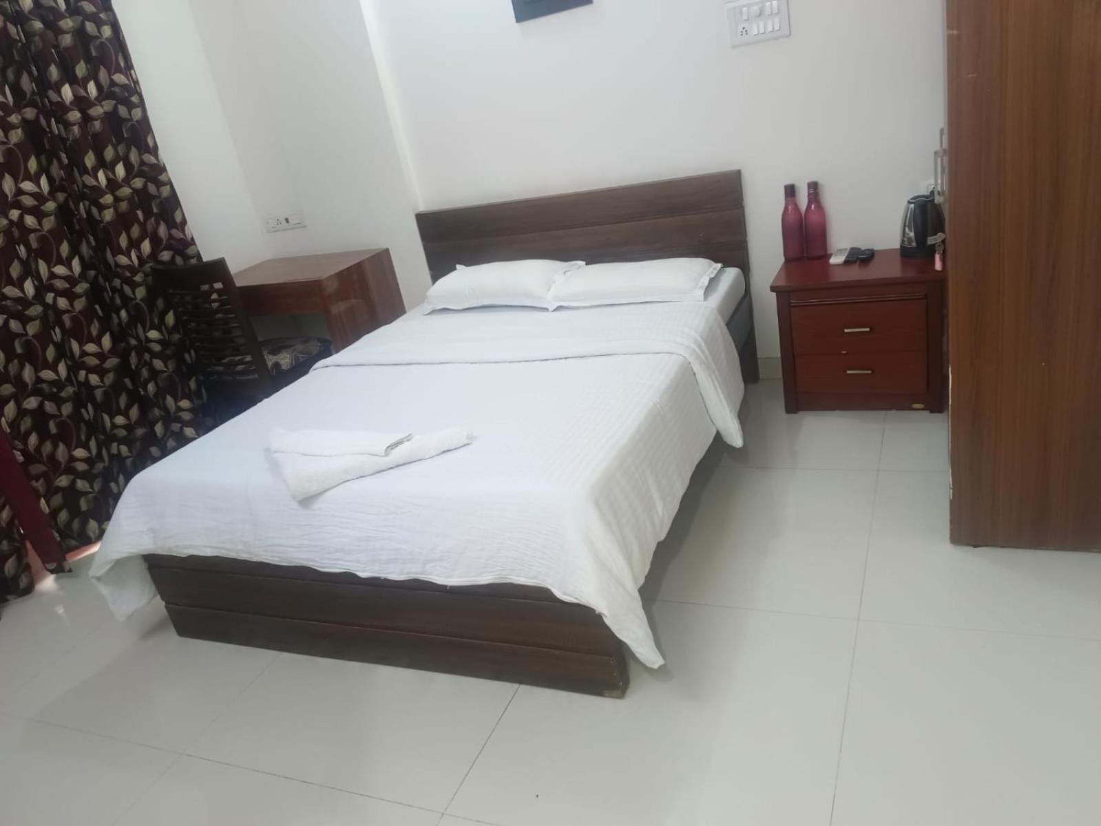 Treat Homes Service In Bkc Siddhant 401 Homestay *