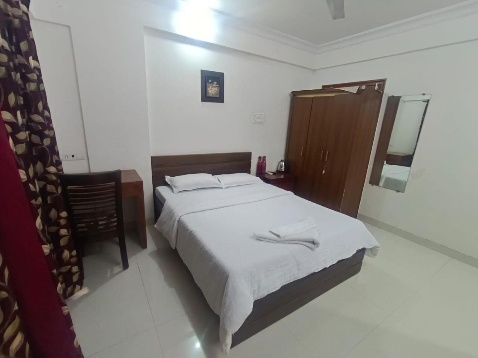 Homestay Treat Homes Service In Bkc Siddhant 401 *