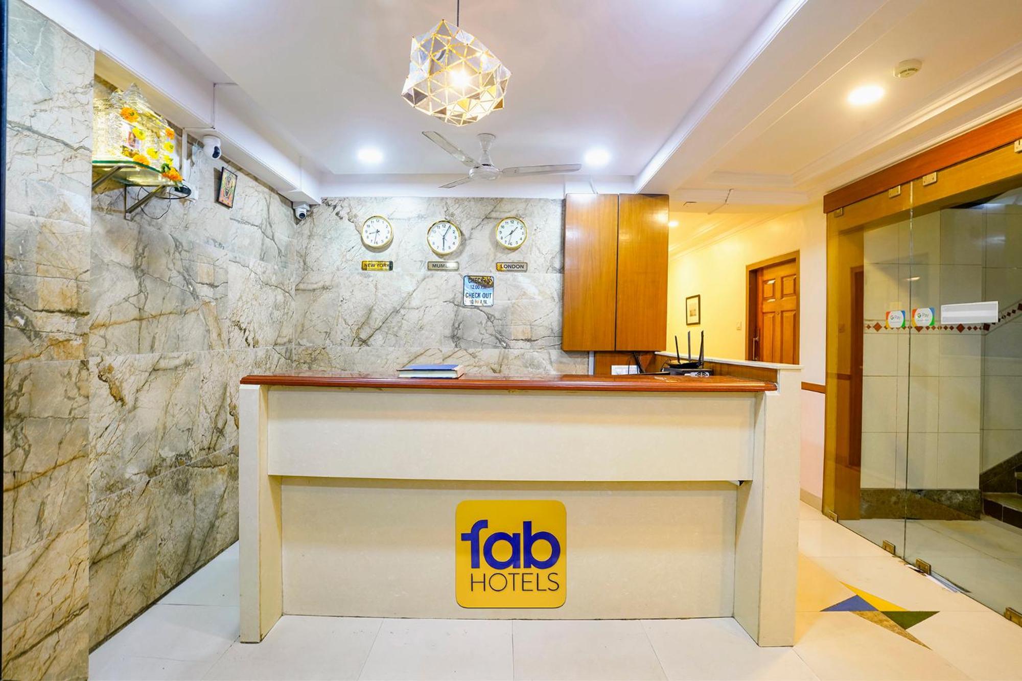 Fabhotel Cruz Royale Hotel