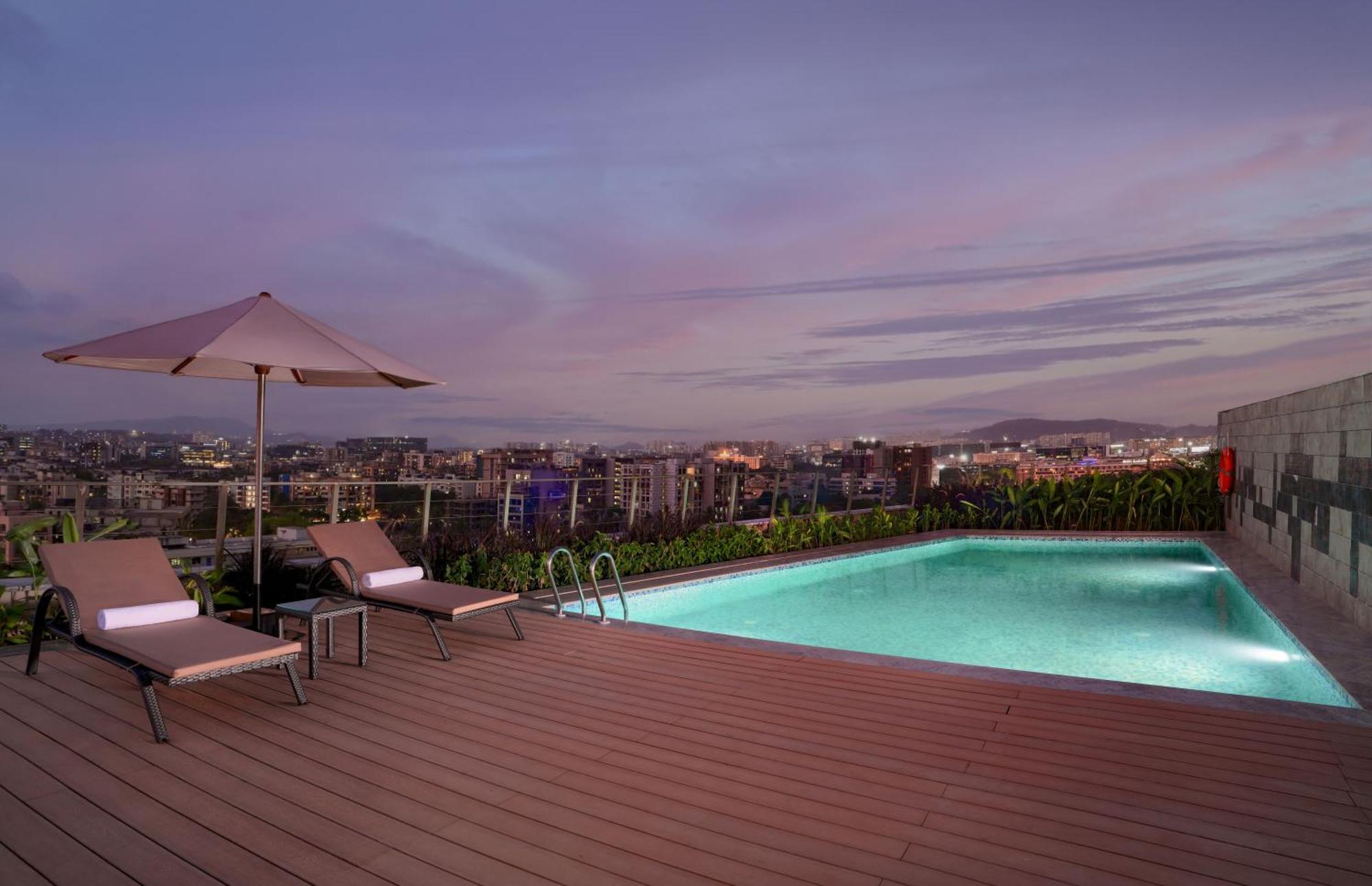 Hilton Garden International Airport Hotel
