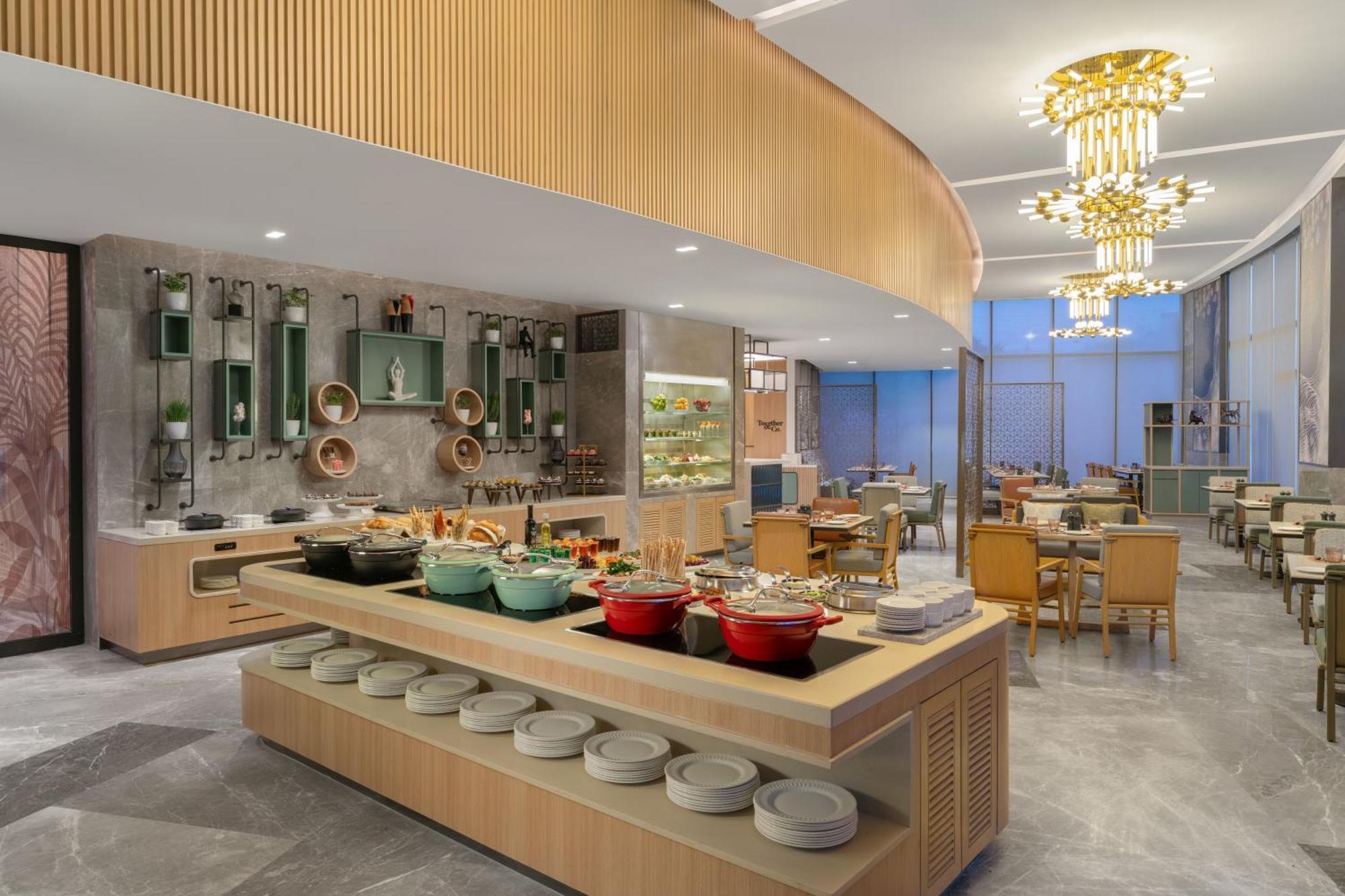 Hilton Garden International Airport Hotel