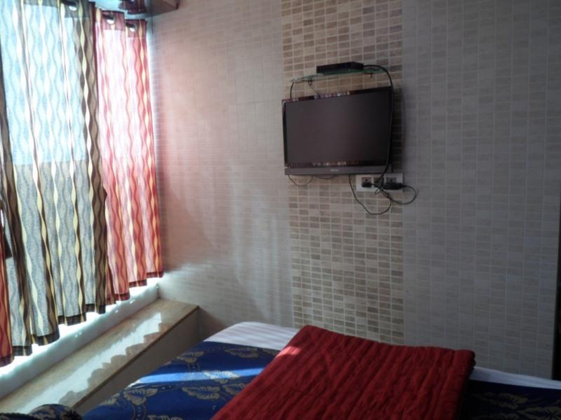 Hotel Paris Residency