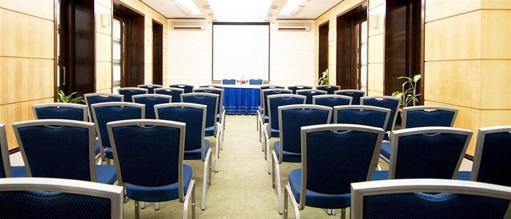 Residency Andheri Hotel