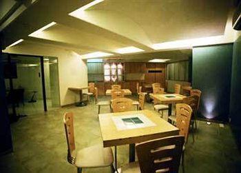 Fabhotel Savoy Airport Mumbai