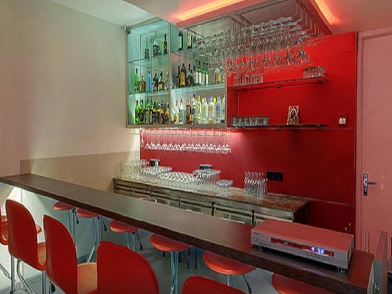 Hotel Singhs International 3*