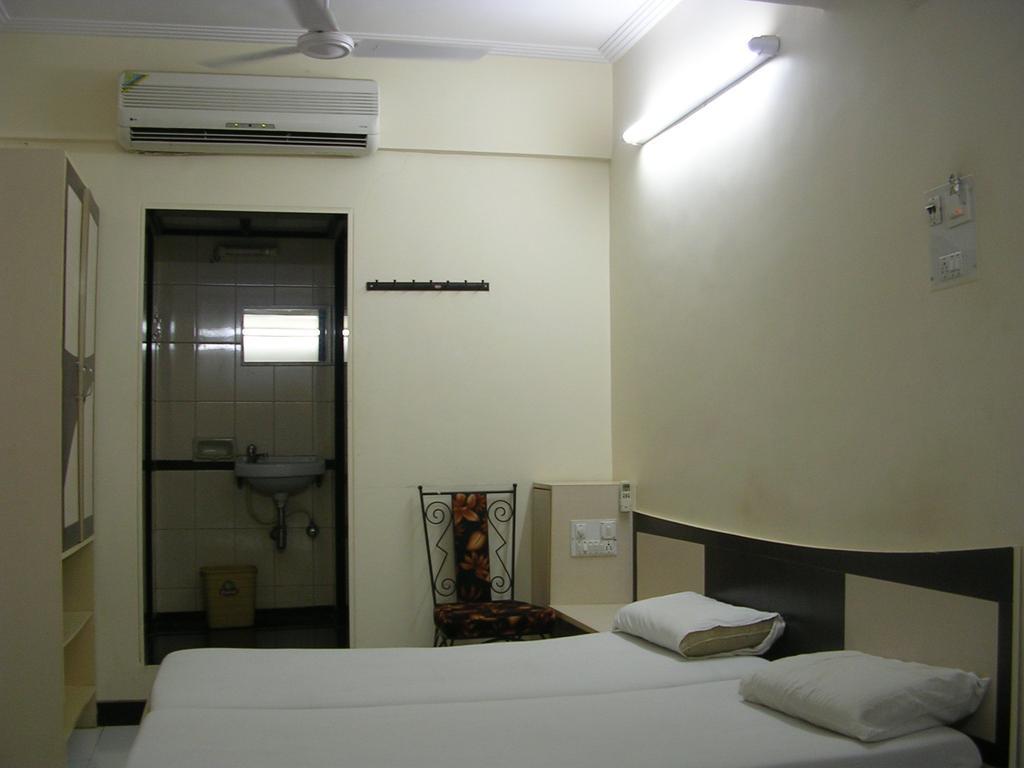 Saigal Guest house *
